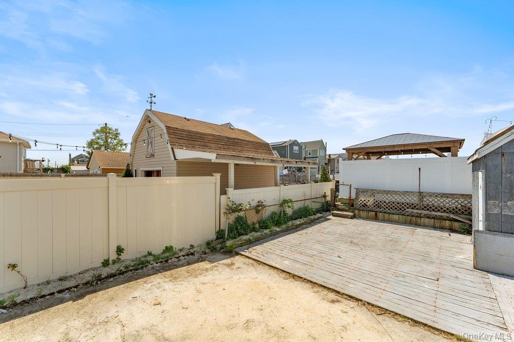 Single Family Cross Bay Queens, NY 11693, MLS-1005264-12