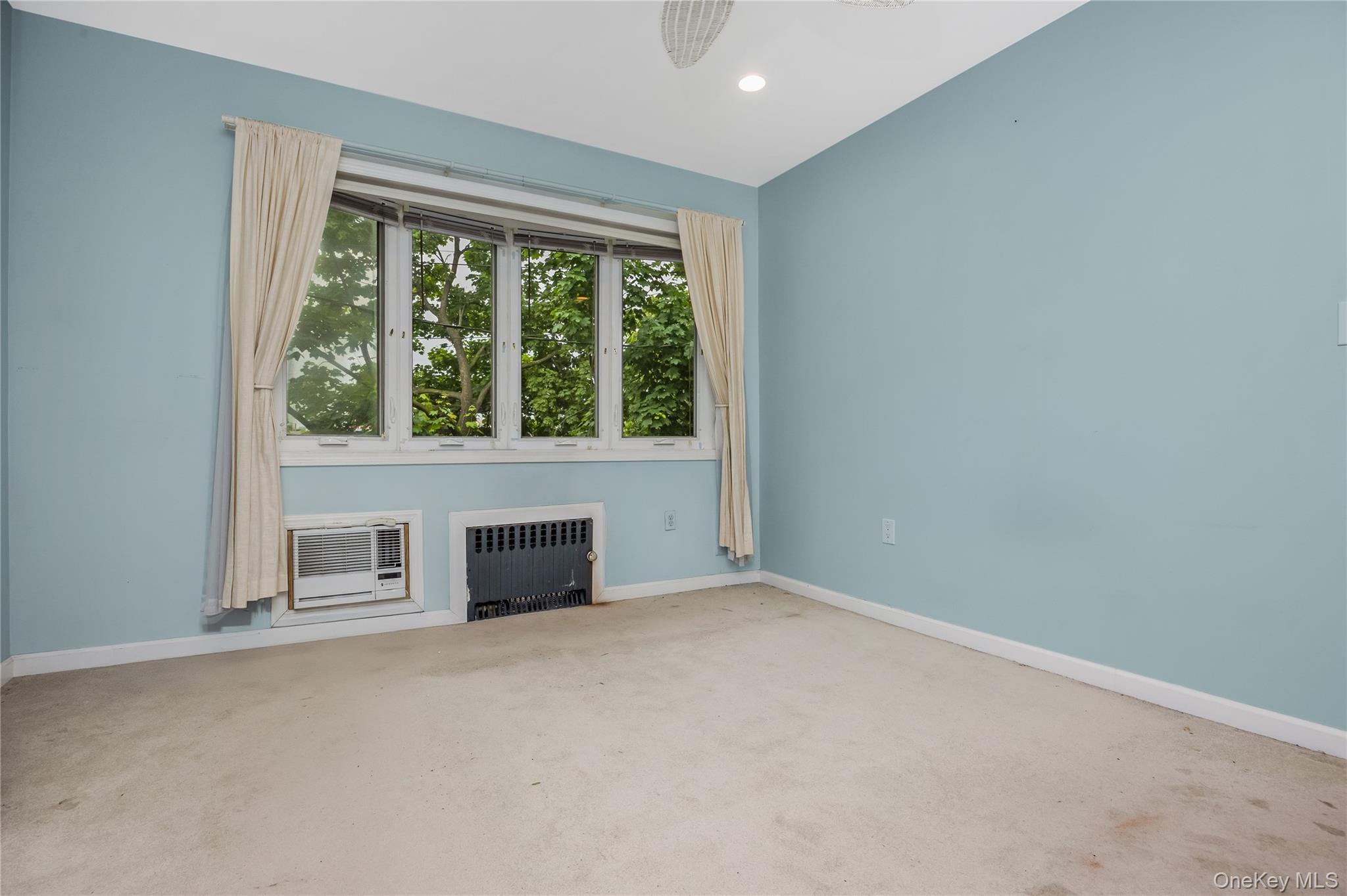 Single Family 62nd Road Queens, NY 11379, MLS-1005338-16