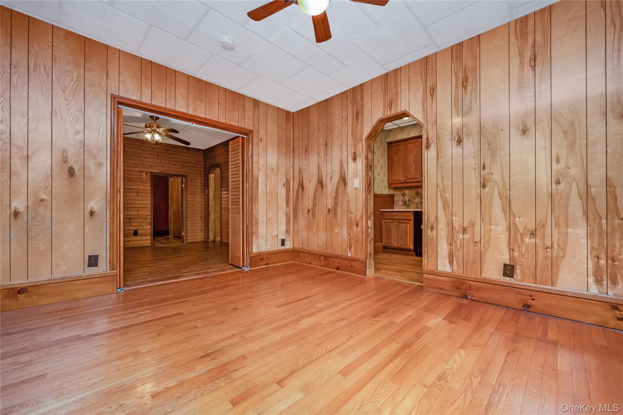 Single Family 62nd Road Queens, NY 11379, MLS-1005338-33