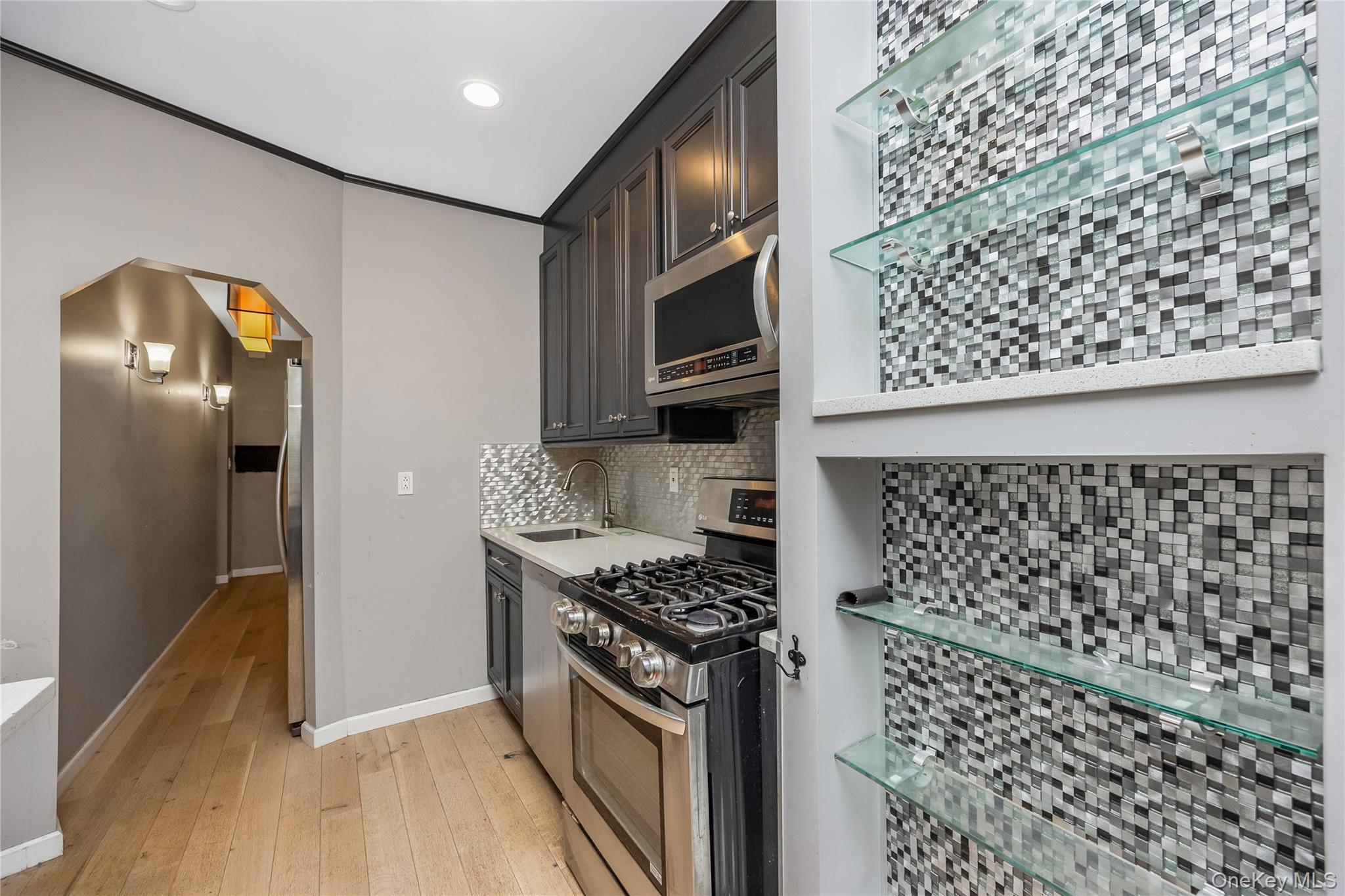 Single Family 62nd Road Queens, NY 11379, MLS-1005338-7