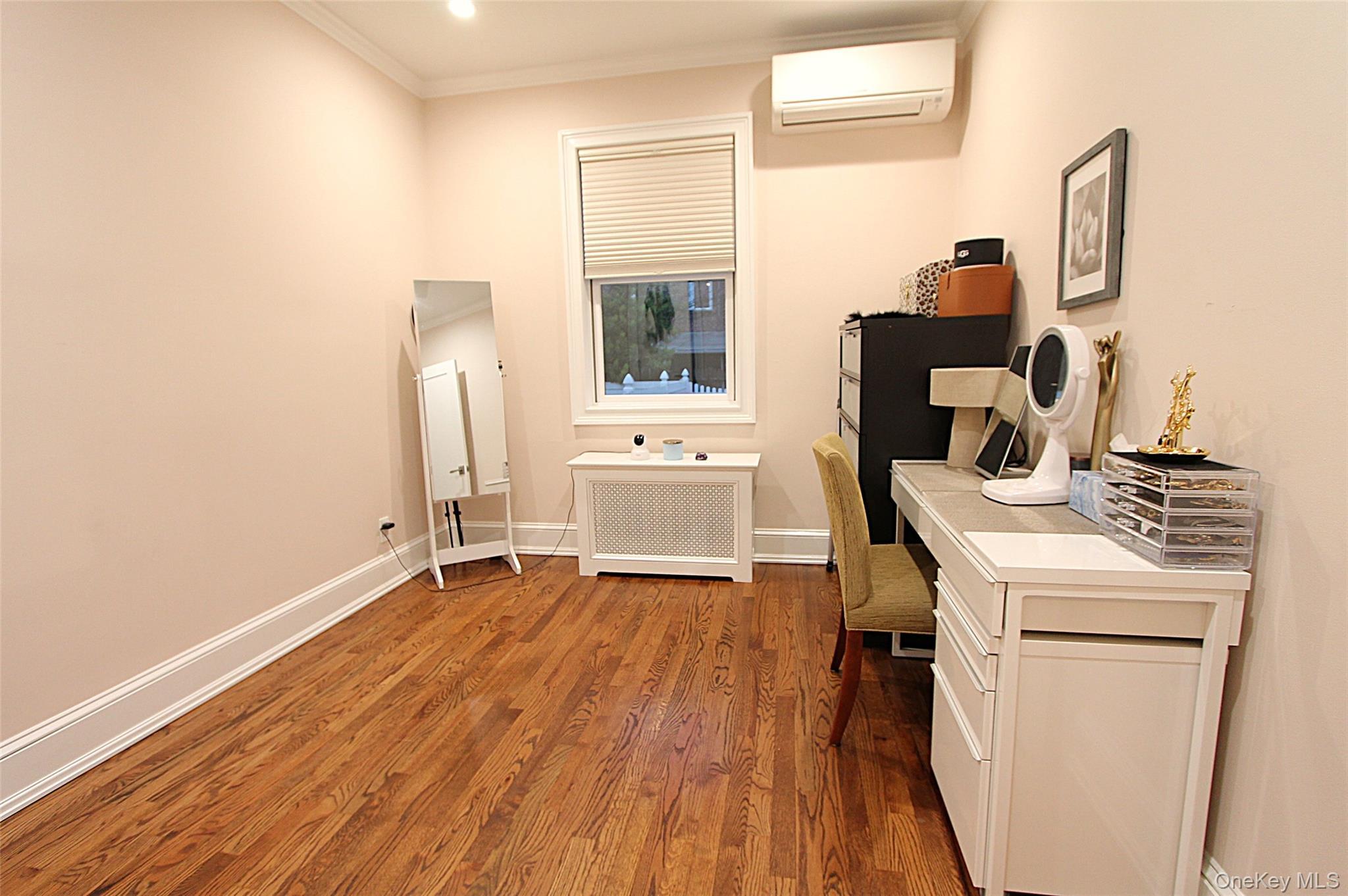 Single Family 81st Queens, NY 11379, MLS-1005352-13