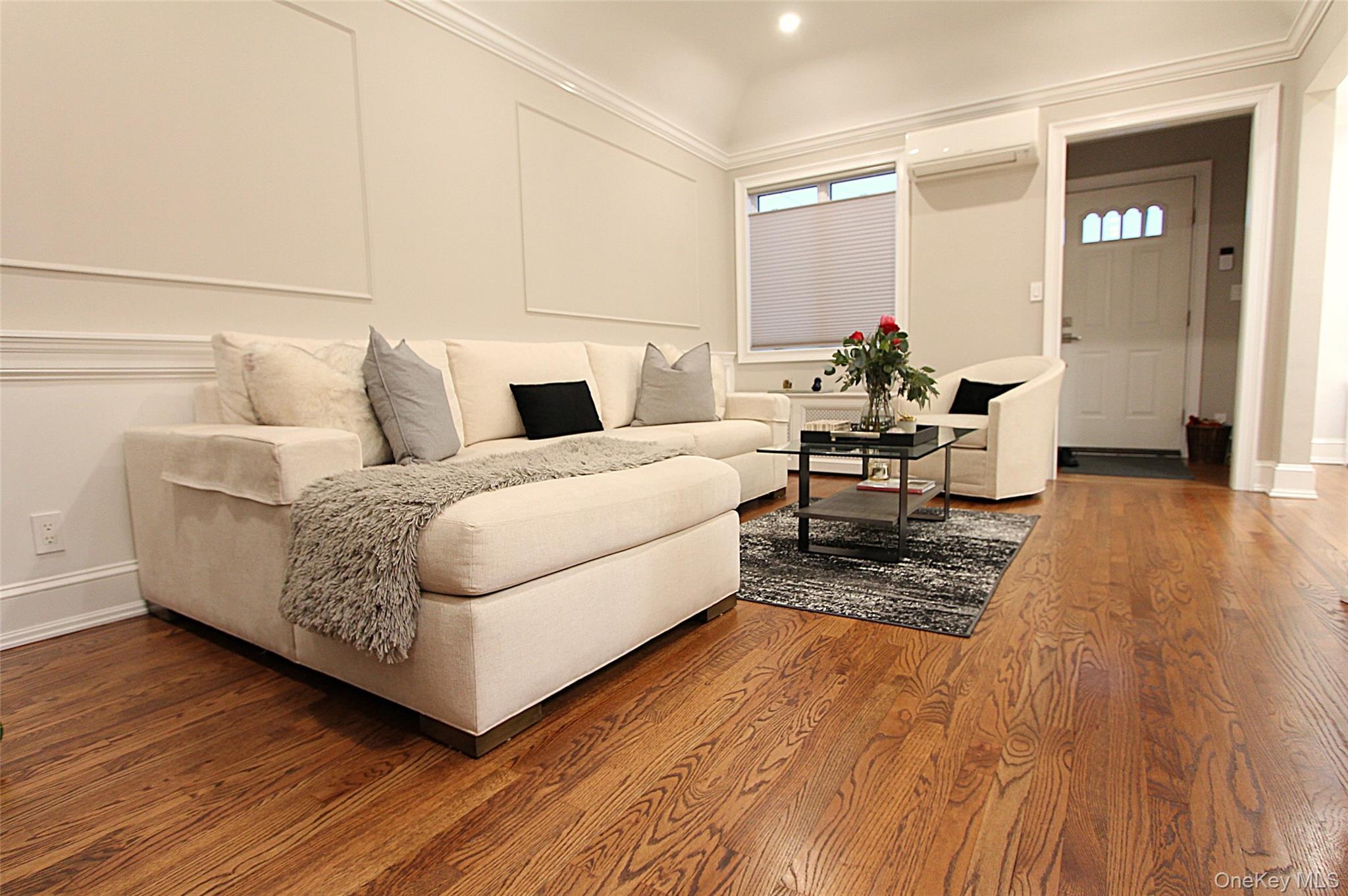 Single Family 81st Queens, NY 11379, MLS-1005352-4