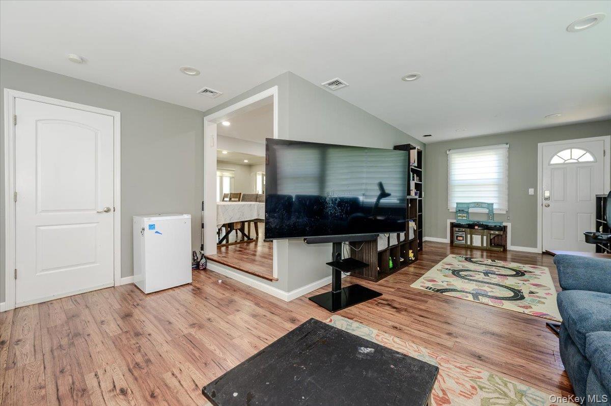 Single Family Allen Road  Nassau County, NY 11598, MLS-1005428-12