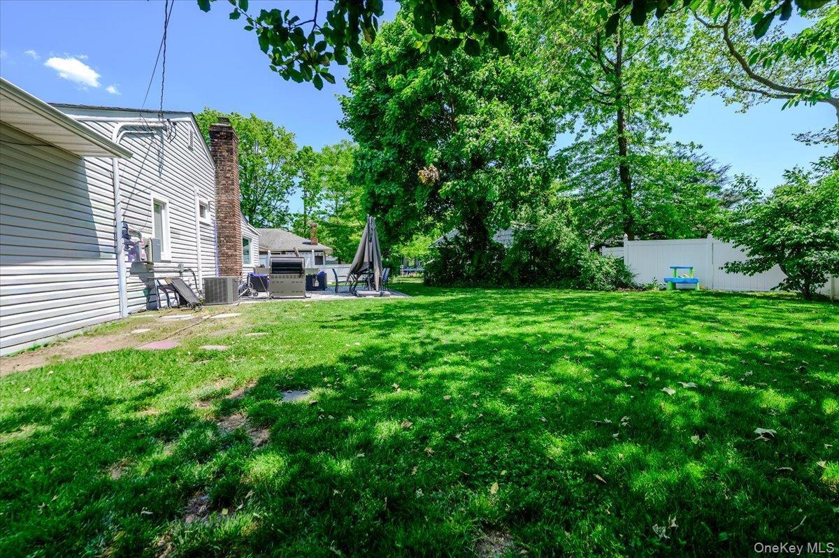 Single Family Allen Road  Nassau County, NY 11598, MLS-1005428-27