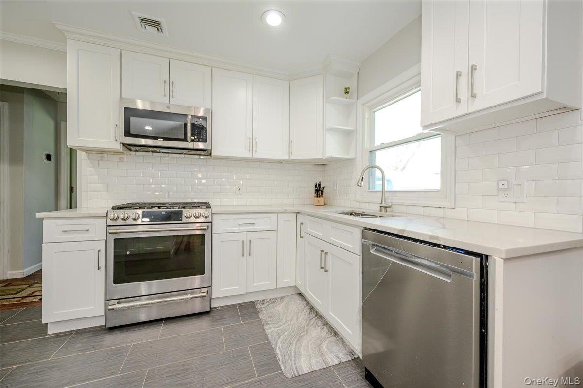 Single Family Allen Road  Nassau County, NY 11598, MLS-1005428-9