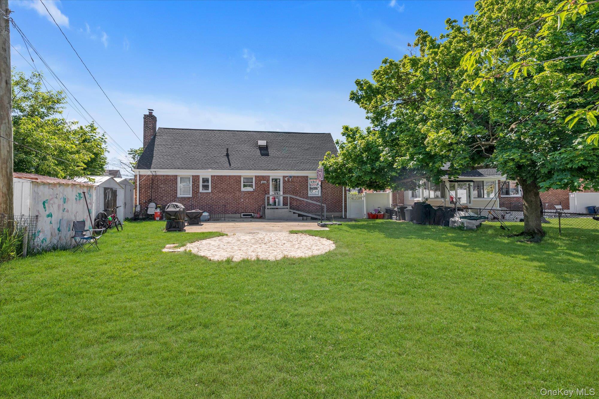 Single Family Newburgh Street  Nassau County, NY 11003, MLS-1005557-16