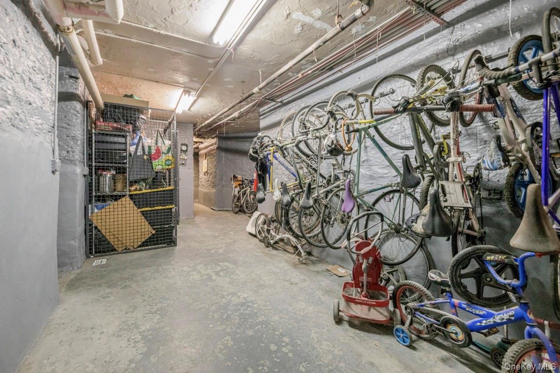 Coop Amsterdam Avenue  Manhattan, NY 10031, MLS-1005563-20
