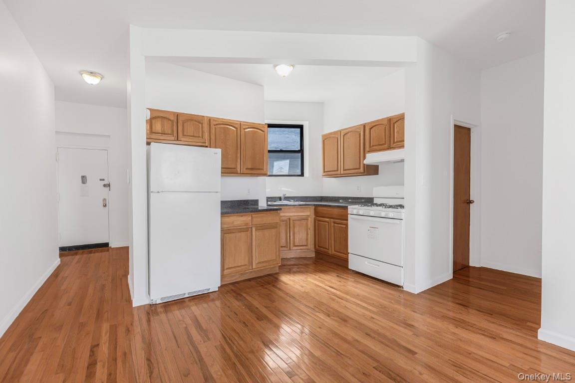 Coop Amsterdam Avenue  Manhattan, NY 10031, MLS-1005563-9