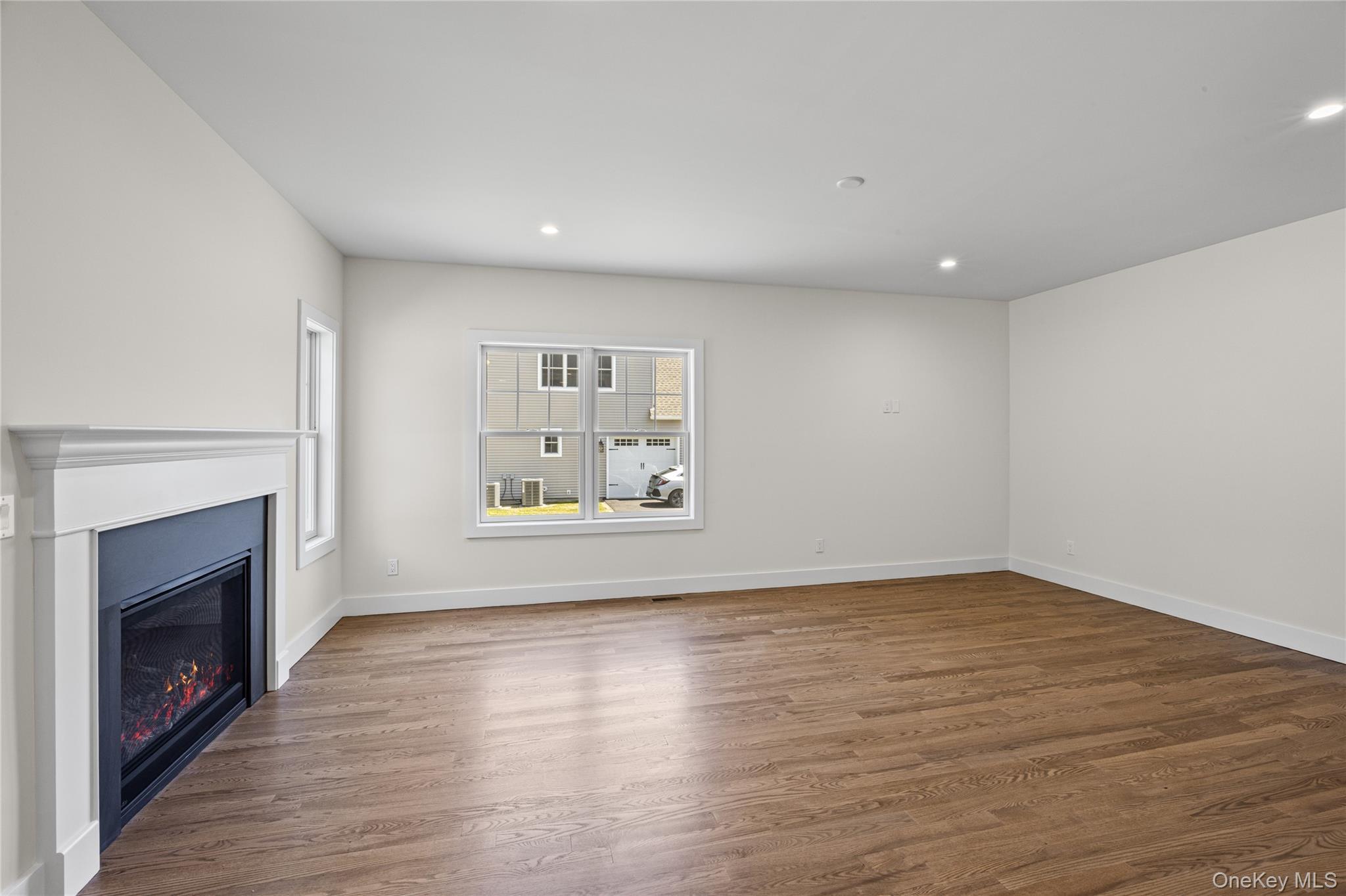 Single Family Jersey Avenue Suffolk County, NY 11764, MLS-1005569-12