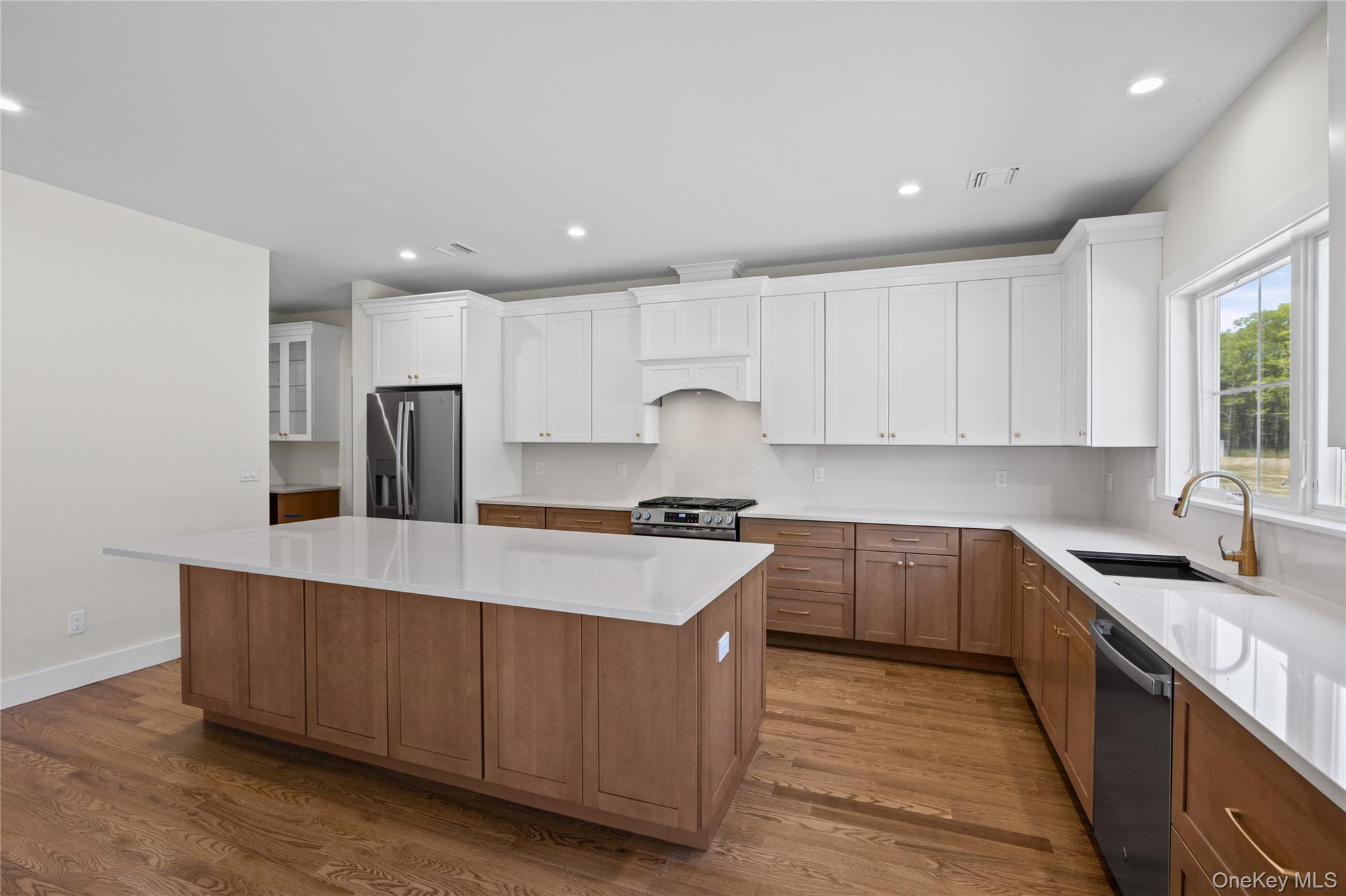 Single Family Jersey Avenue Suffolk County, NY 11764, MLS-1005569-15