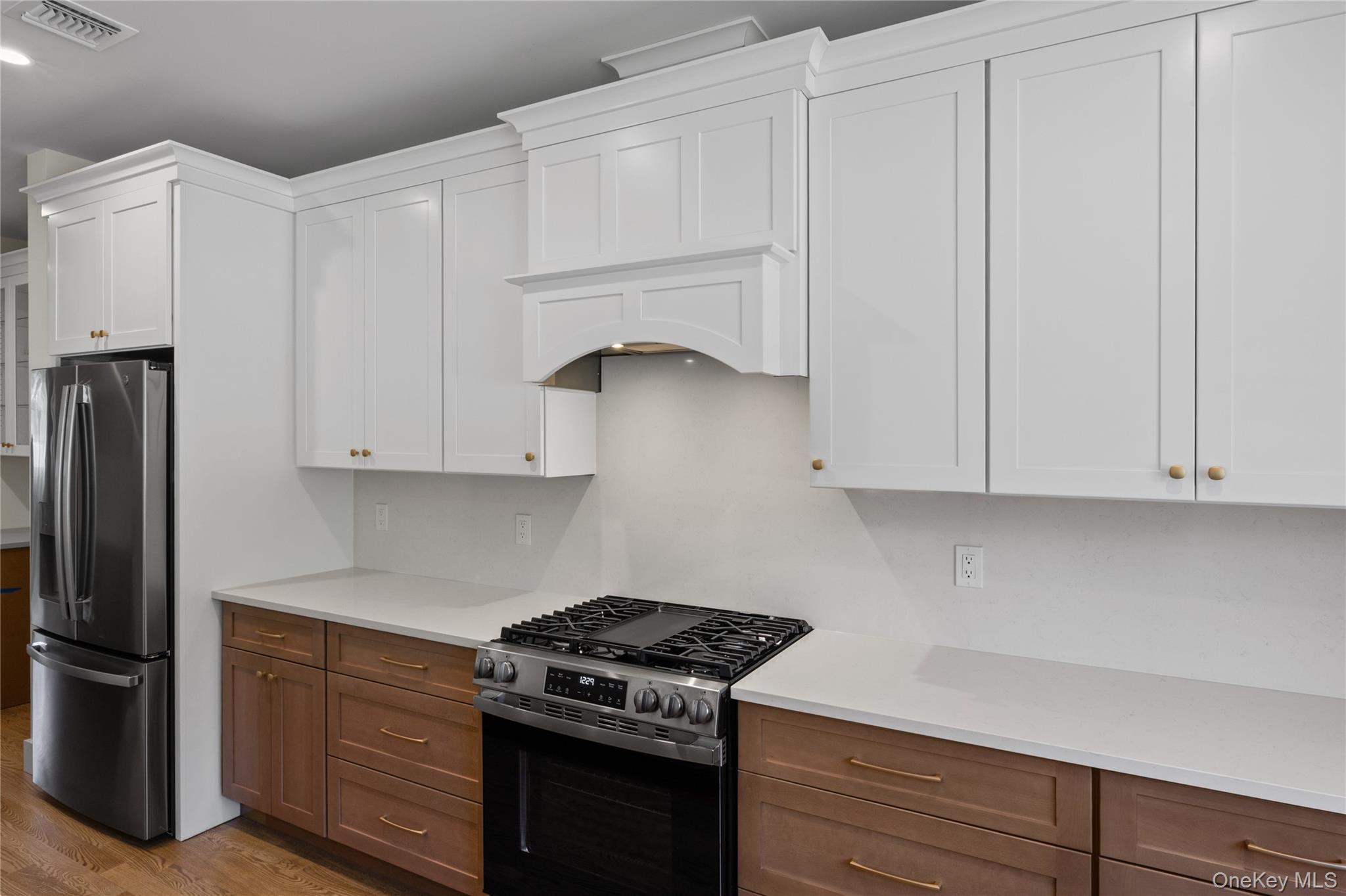 Single Family Jersey Avenue Suffolk County, NY 11764, MLS-1005569-16