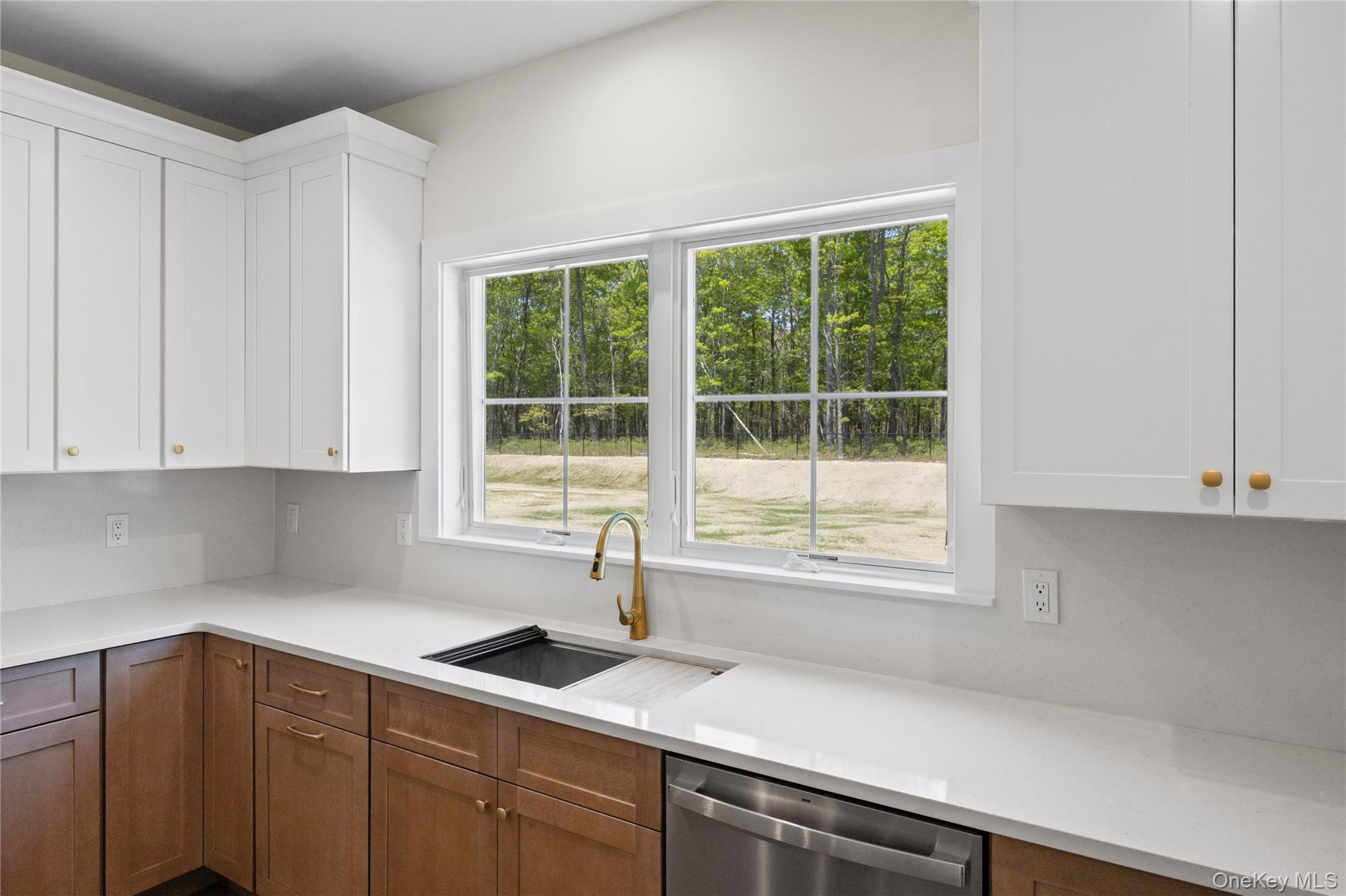 Single Family Jersey Avenue Suffolk County, NY 11764, MLS-1005569-17