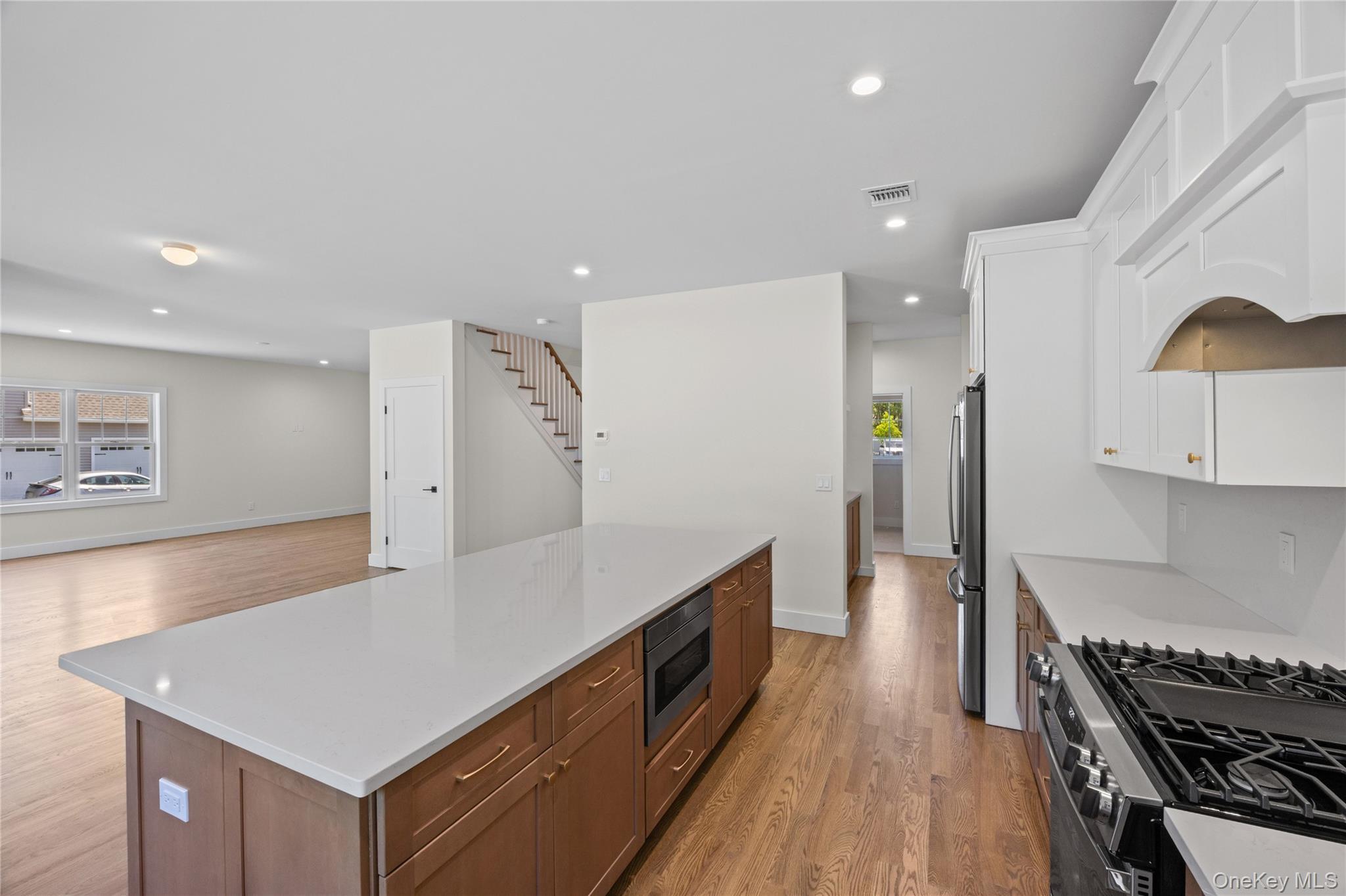 Single Family Jersey Avenue Suffolk County, NY 11764, MLS-1005569-18