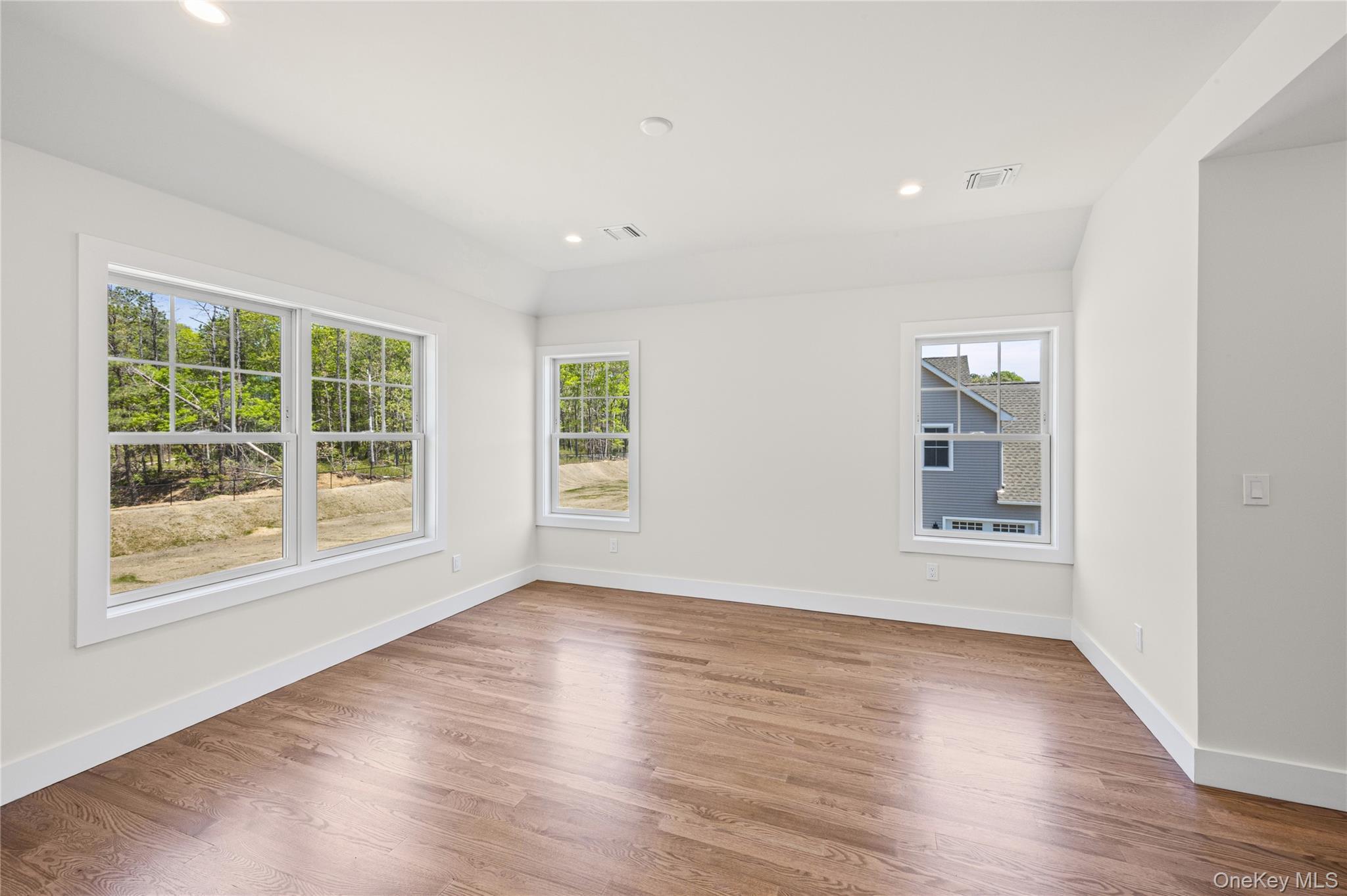 Single Family Jersey Avenue Suffolk County, NY 11764, MLS-1005569-27