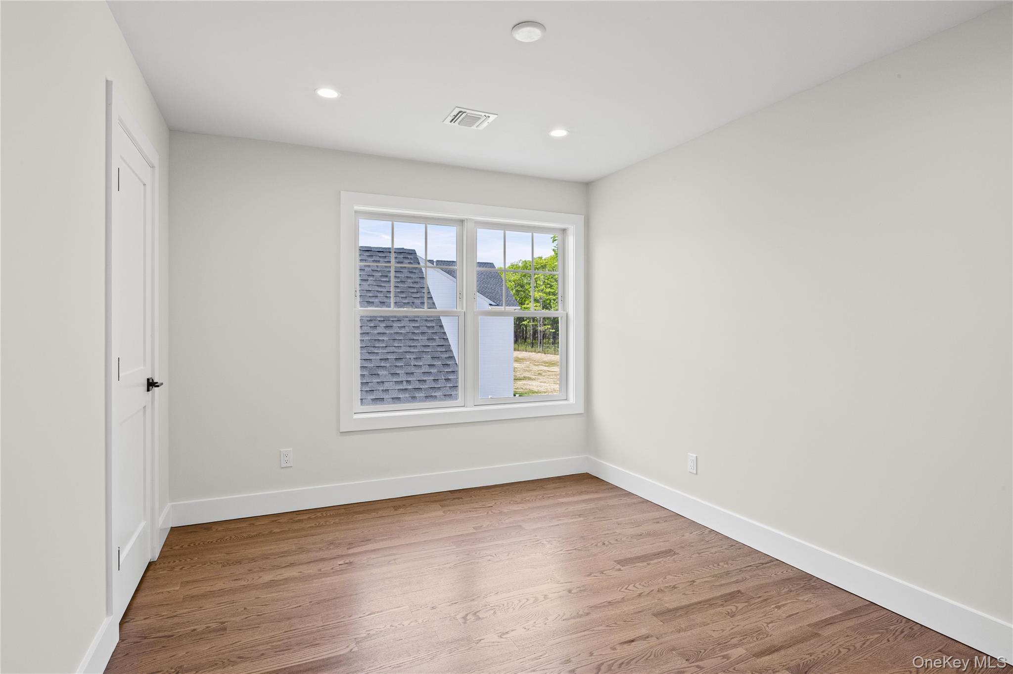 Single Family Jersey Avenue Suffolk County, NY 11764, MLS-1005569-35