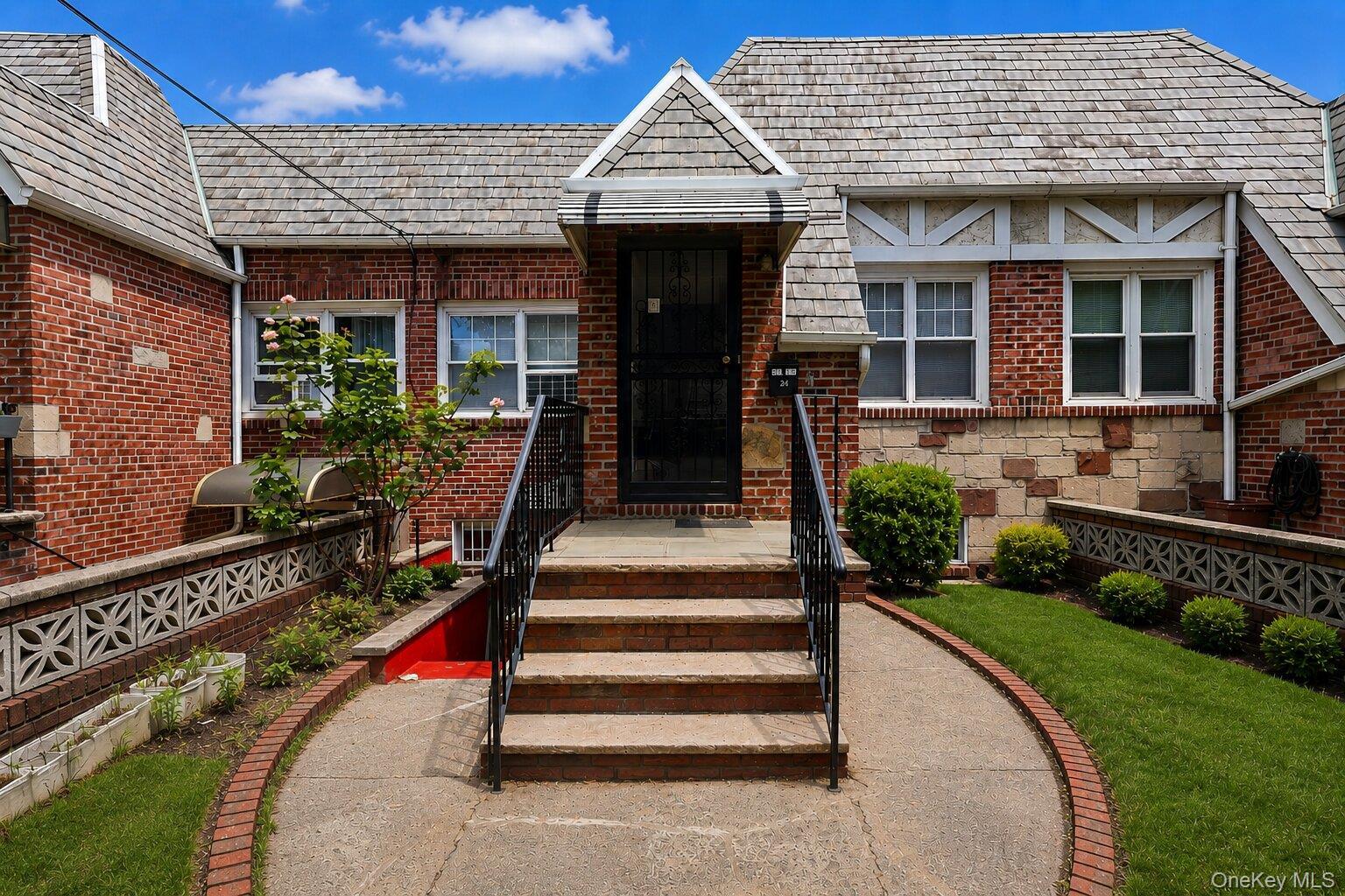 Single Family 82nd Queens, NY 11370, MLS-1005601-2