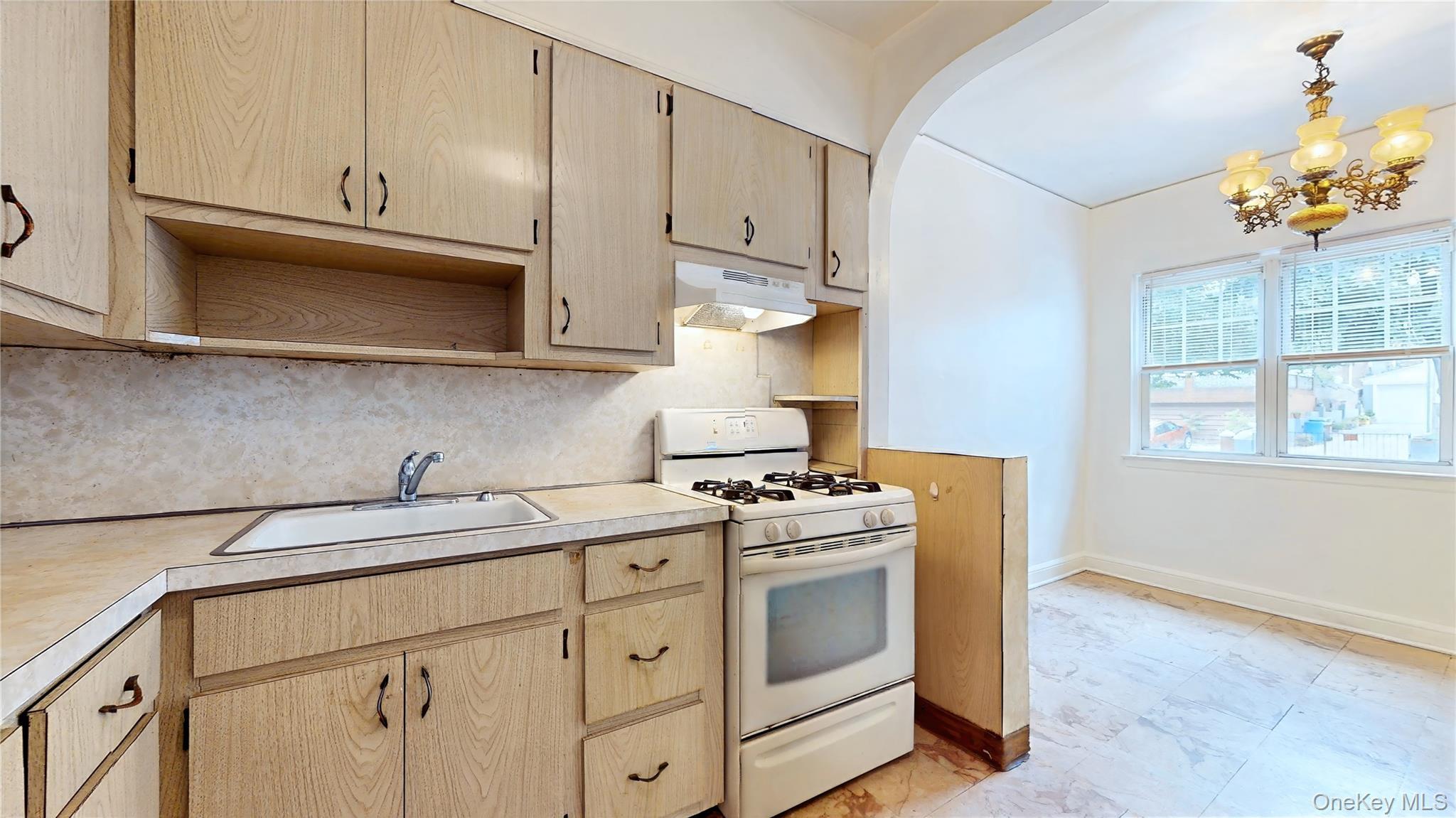 Single Family 82nd Queens, NY 11370, MLS-1005601-6