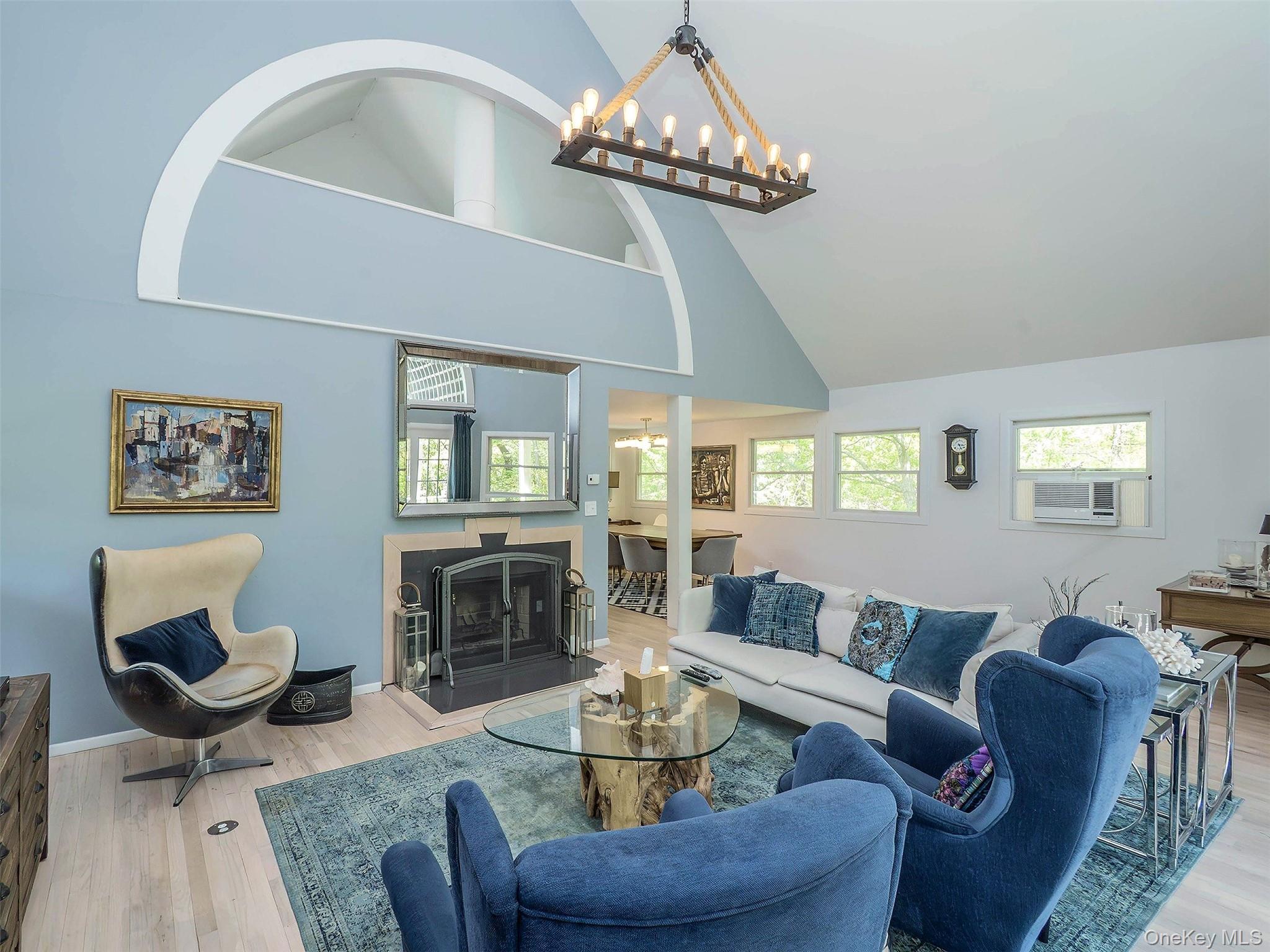 Single Family Old Meeting House Road  Suffolk County, NY 11978, MLS-1005610-11