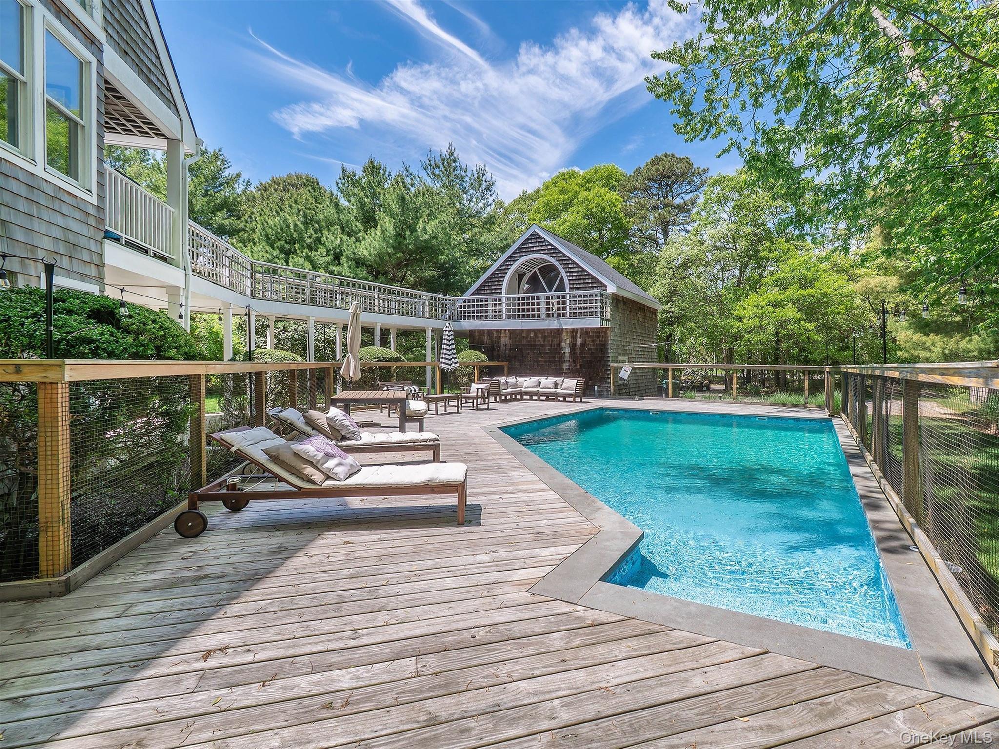Single Family Old Meeting House Road  Suffolk County, NY 11978, MLS-1005610-22