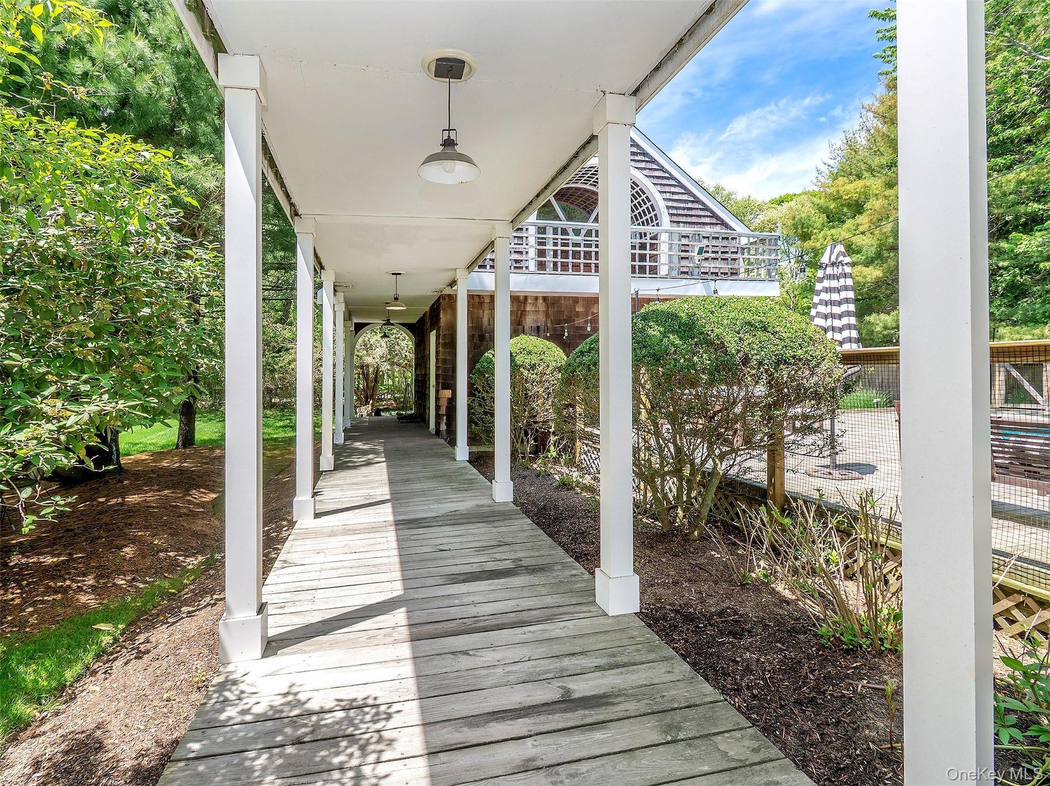 Single Family Old Meeting House Road  Suffolk County, NY 11978, MLS-1005610-23