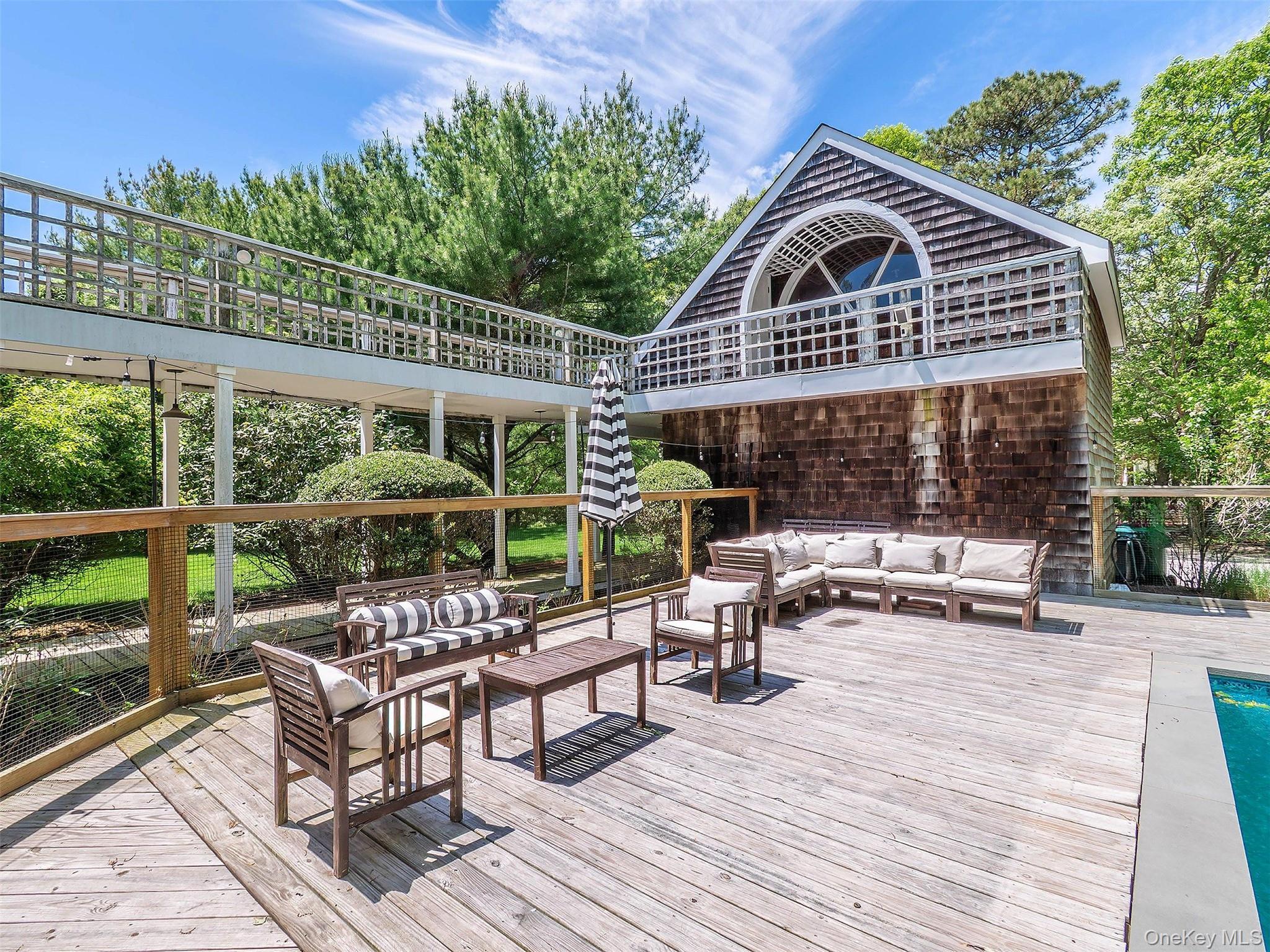 Single Family Old Meeting House Road  Suffolk County, NY 11978, MLS-1005610-28