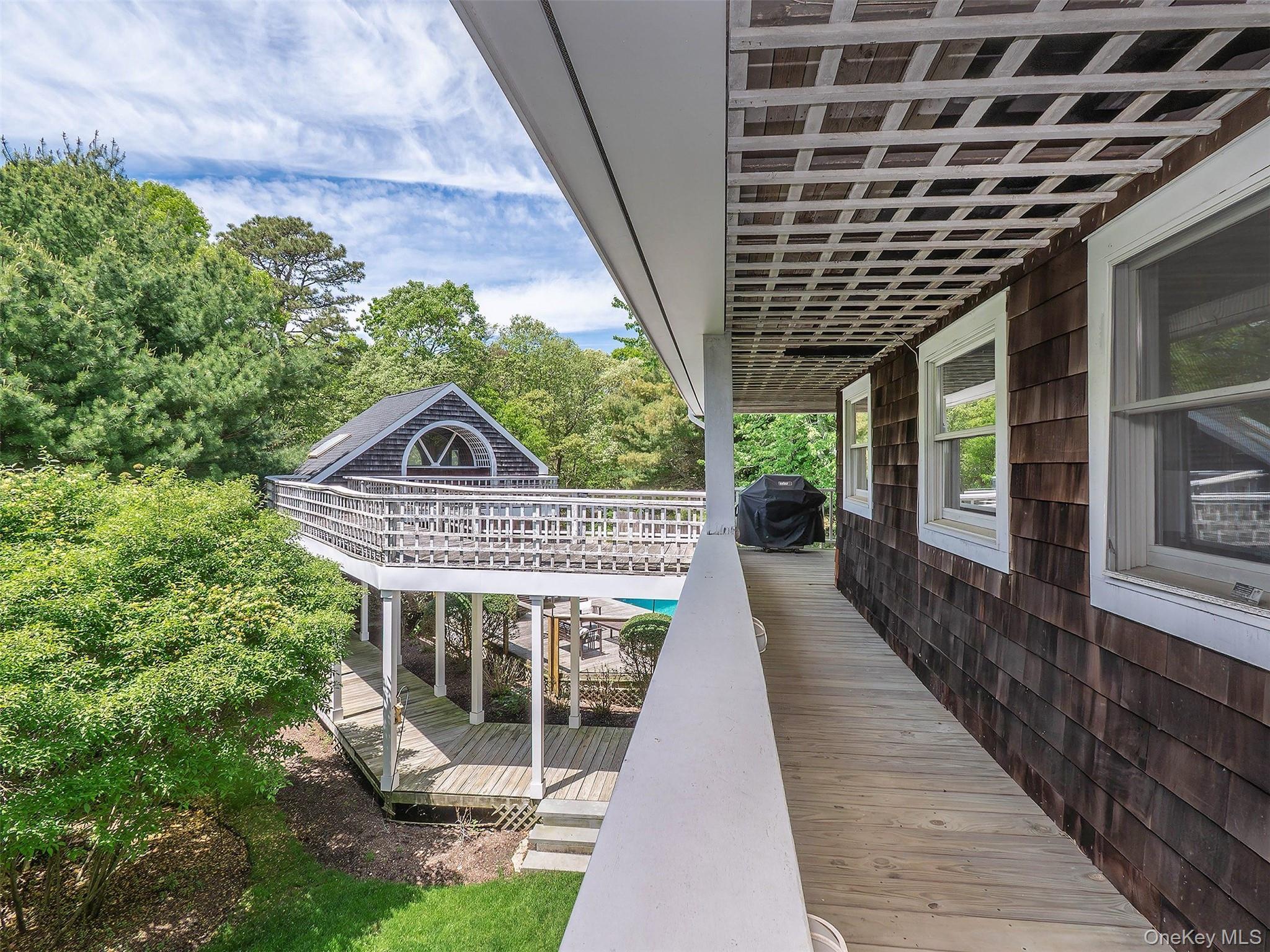 Single Family Old Meeting House Road  Suffolk County, NY 11978, MLS-1005610-33