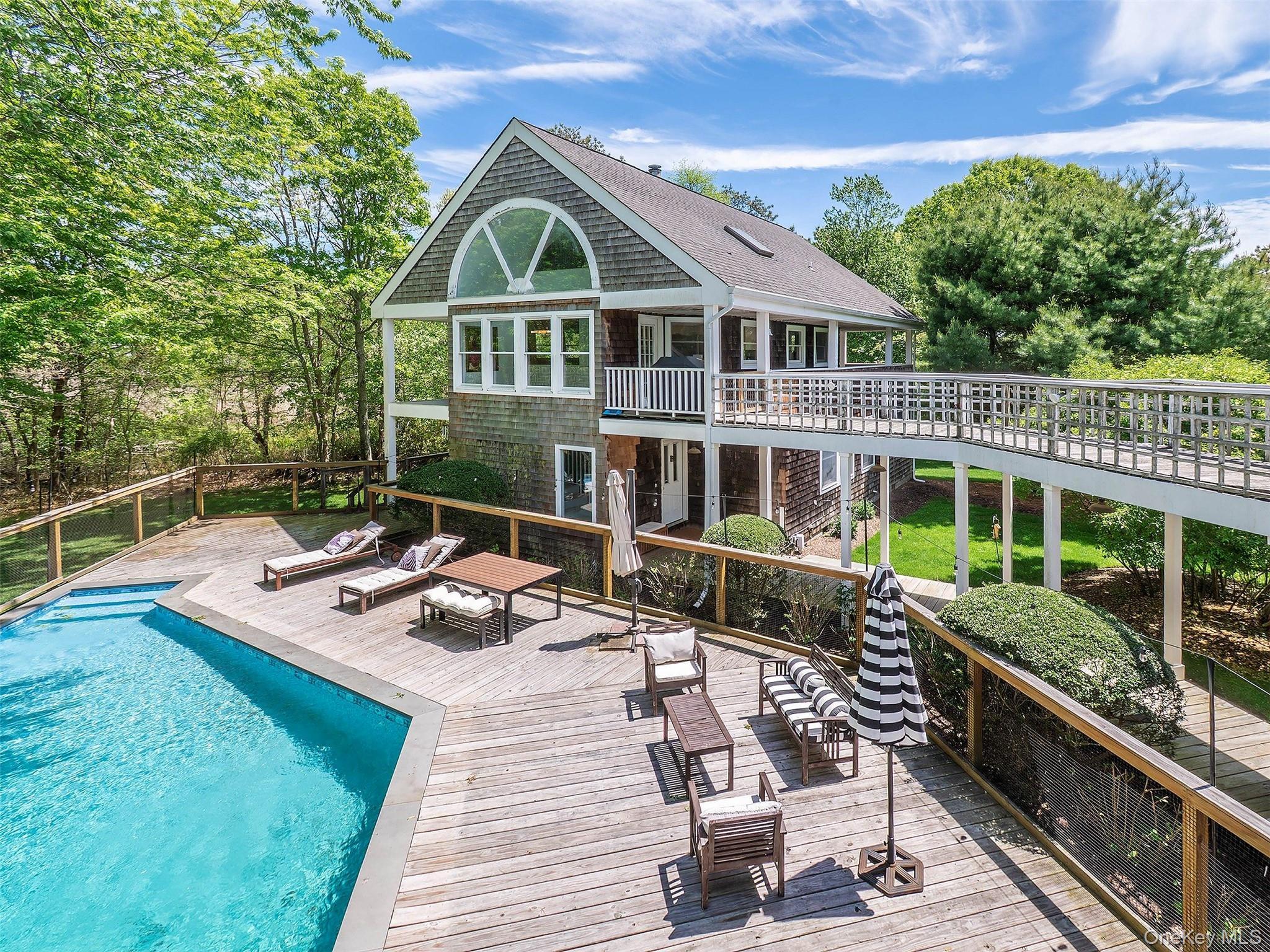 Single Family Old Meeting House Road  Suffolk County, NY 11978, MLS-1005610-35