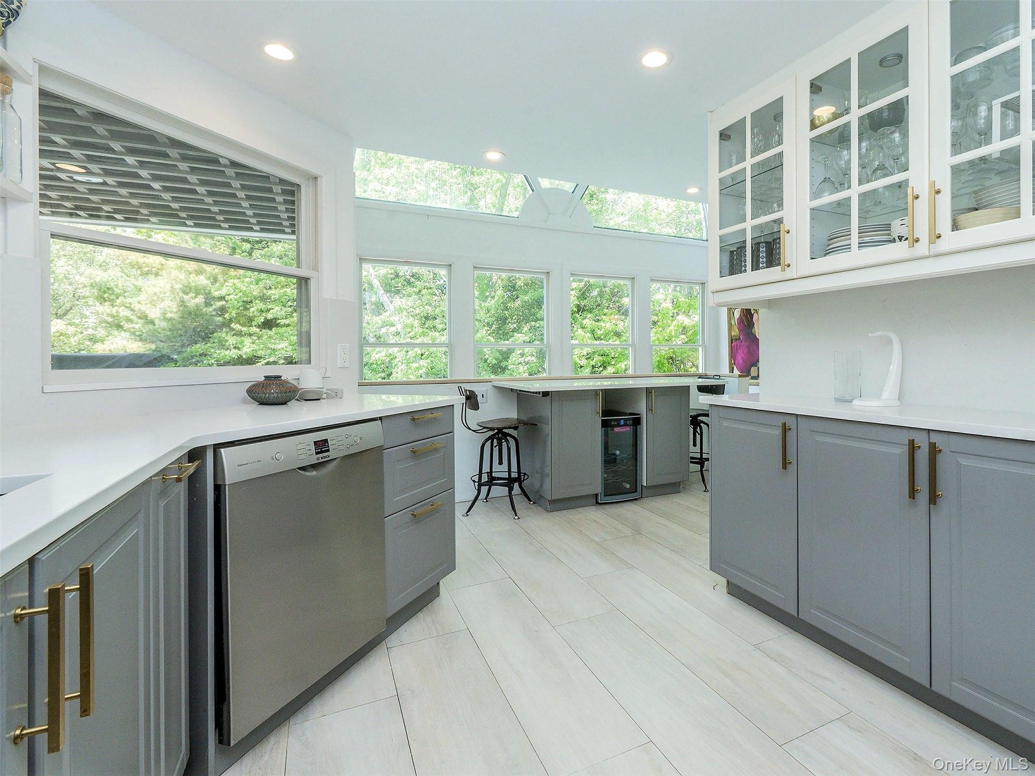 Single Family Old Meeting House Road  Suffolk County, NY 11978, MLS-1005610-6