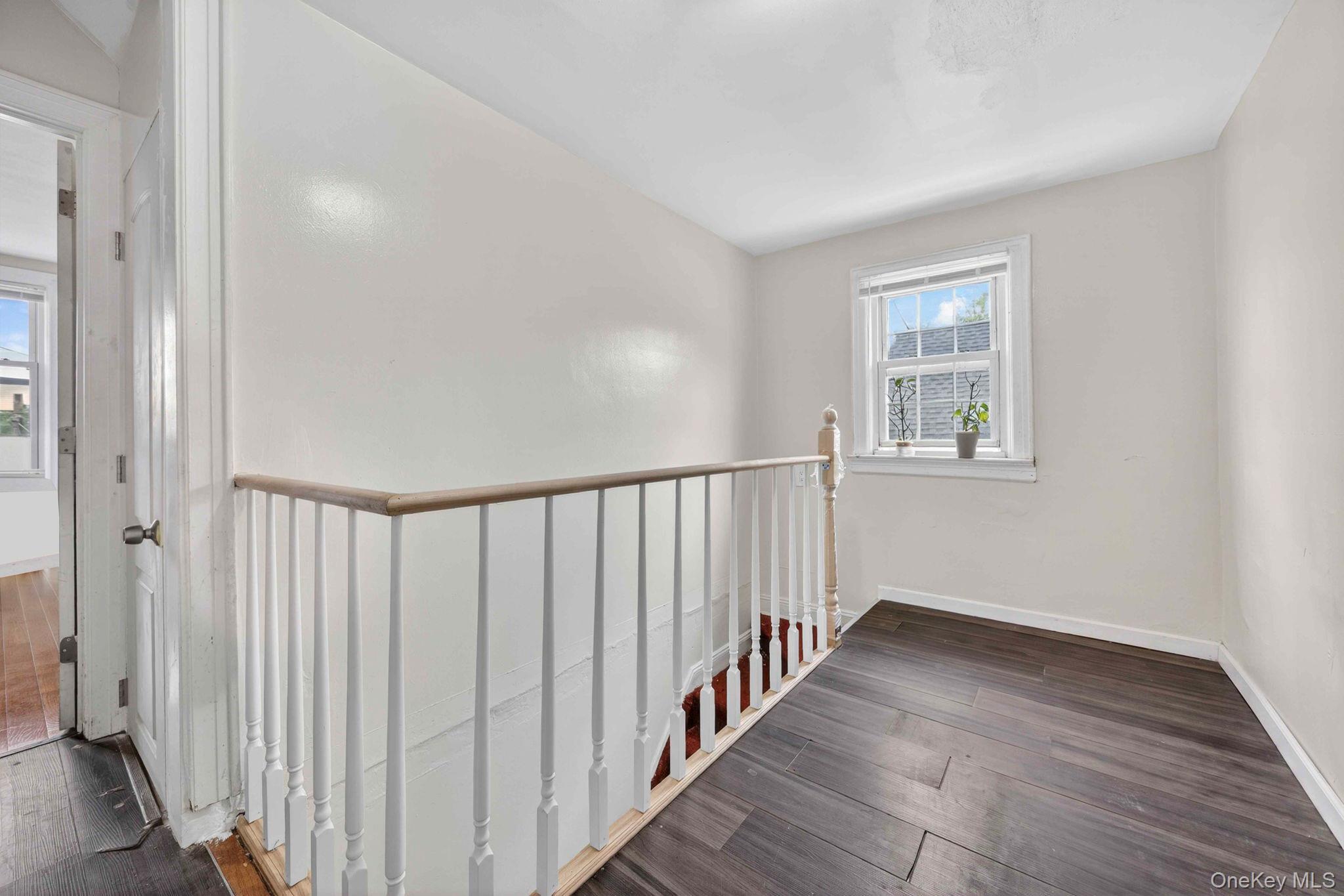 Single Family Little Neck Queens, NY 11004, MLS-1005623-14