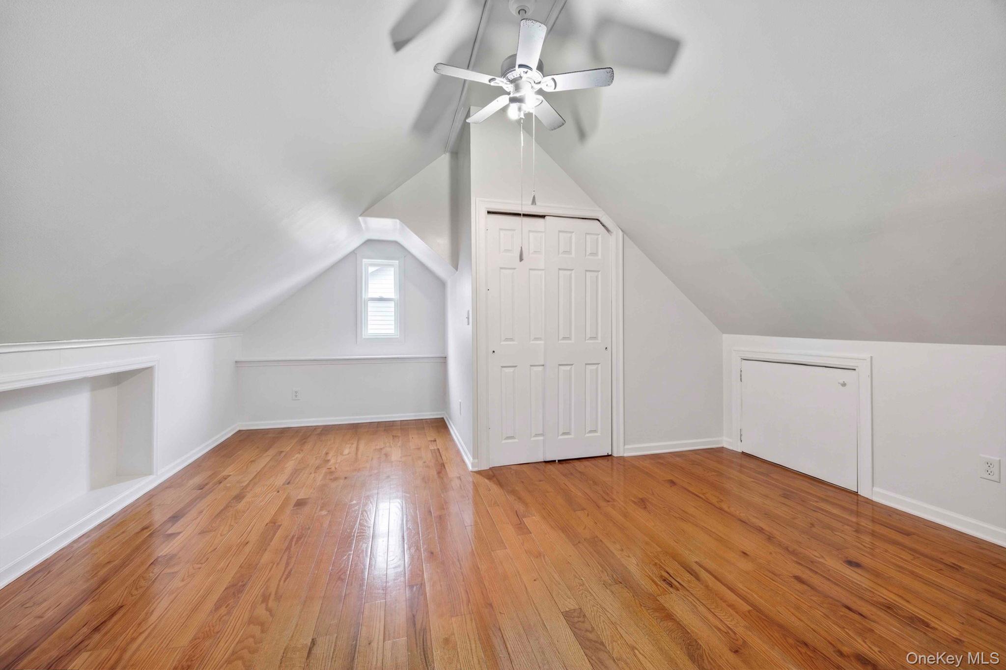 Single Family Little Neck Queens, NY 11004, MLS-1005623-16
