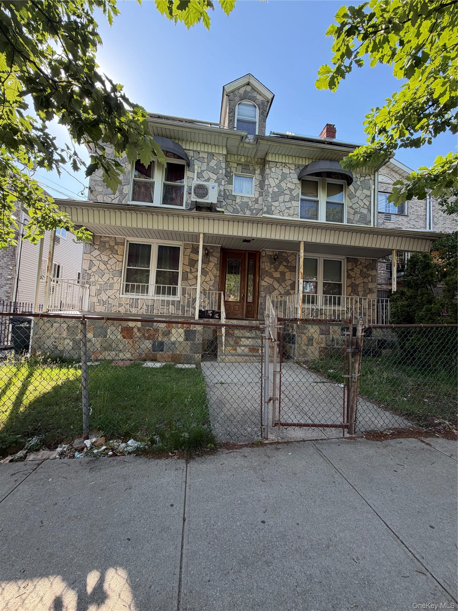 Single Family Paulding  Bronx, NY 10469, MLS-1005674-2