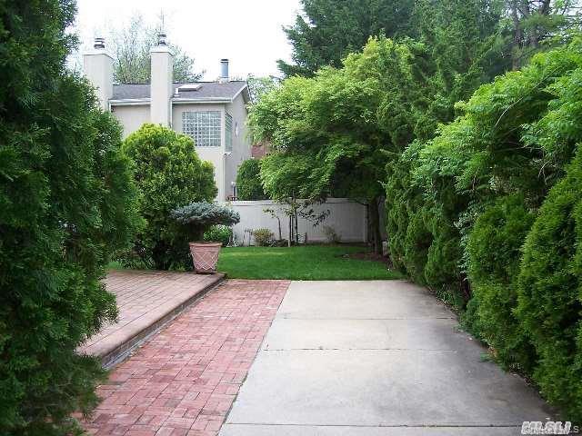 Single Family Orchard Beach Boulevard Nassau County, NY 11050, MLS-1005746-3