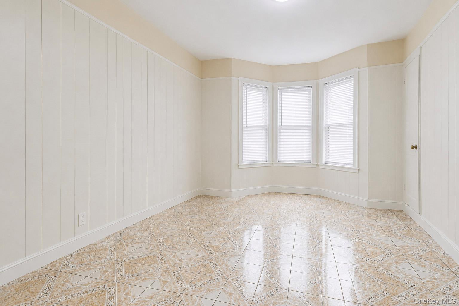 Single Family Oliver Avenue Westchester County, NY 10701, MLS-1005754-16