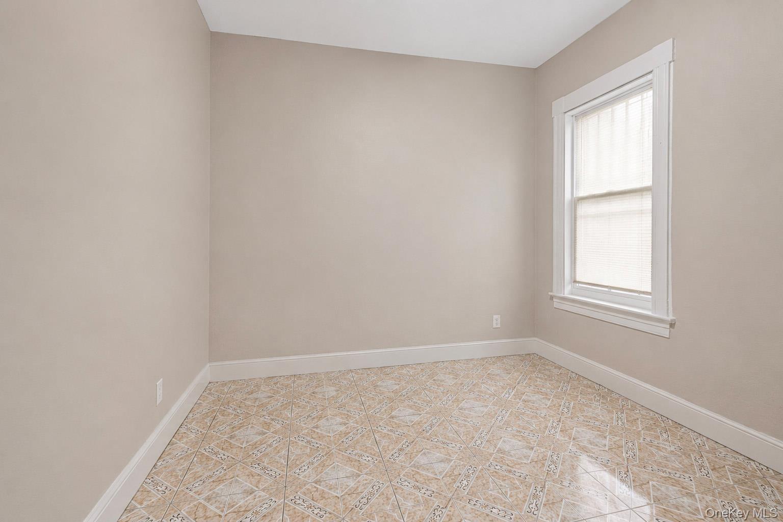 Single Family Oliver Avenue Westchester County, NY 10701, MLS-1005754-17