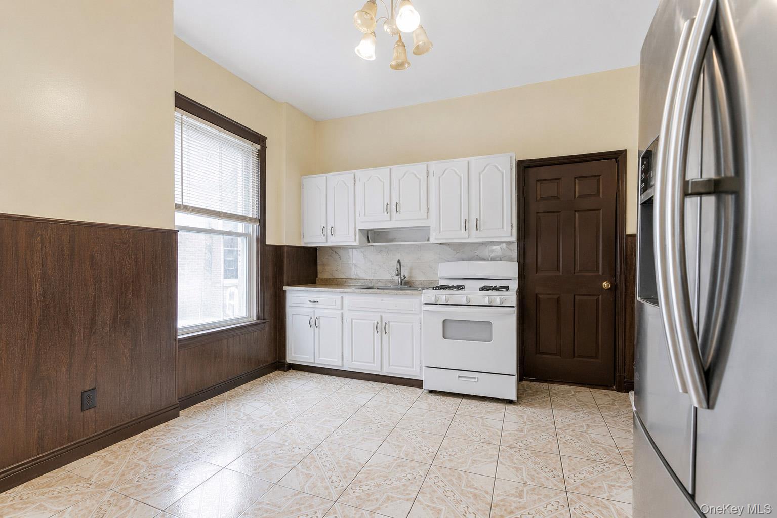 Single Family Oliver Avenue Westchester County, NY 10701, MLS-1005754-19