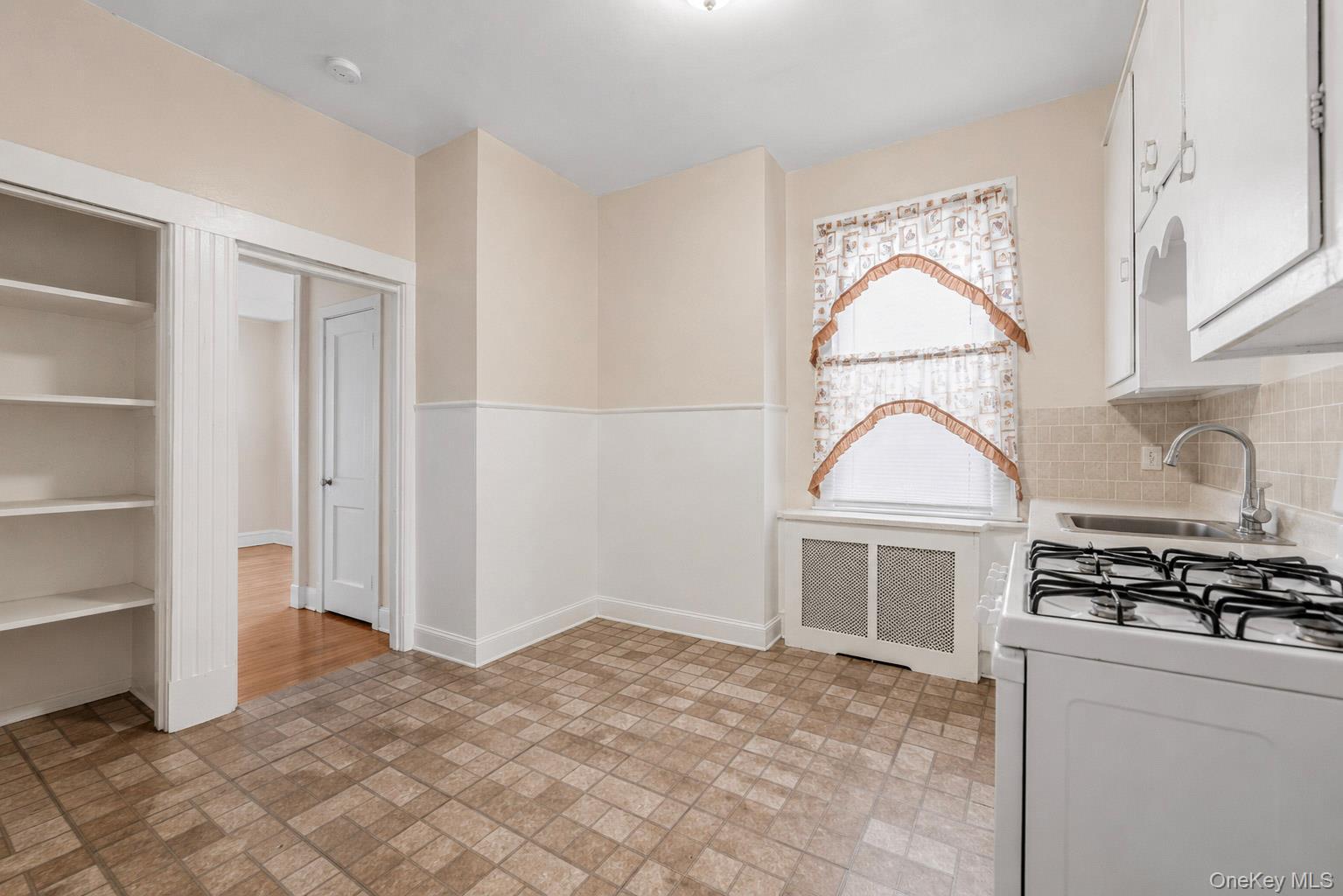 Single Family Oliver Avenue Westchester County, NY 10701, MLS-1005754-9