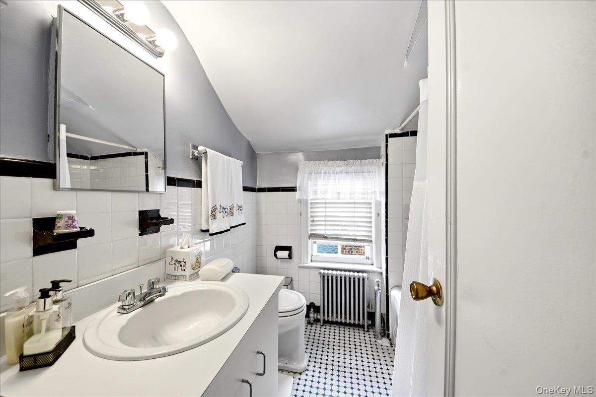 Single Family Yates  Bronx, NY 10461, MLS-1005757-14