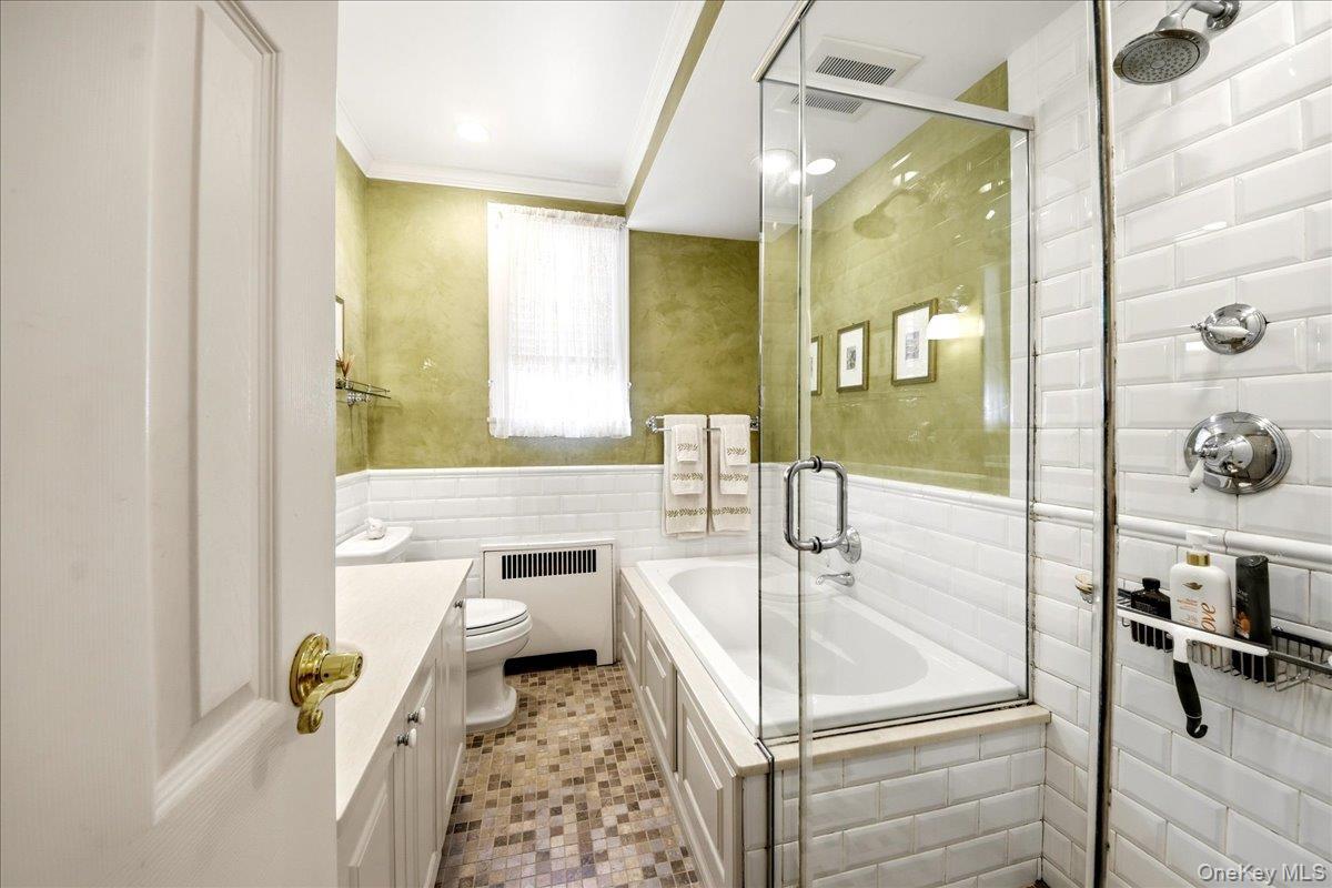 Single Family Yates  Bronx, NY 10461, MLS-1005757-20