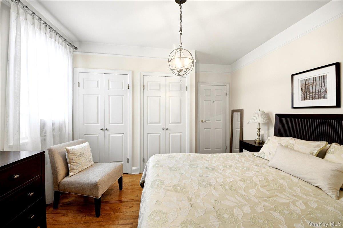 Single Family Yates  Bronx, NY 10461, MLS-1005757-22