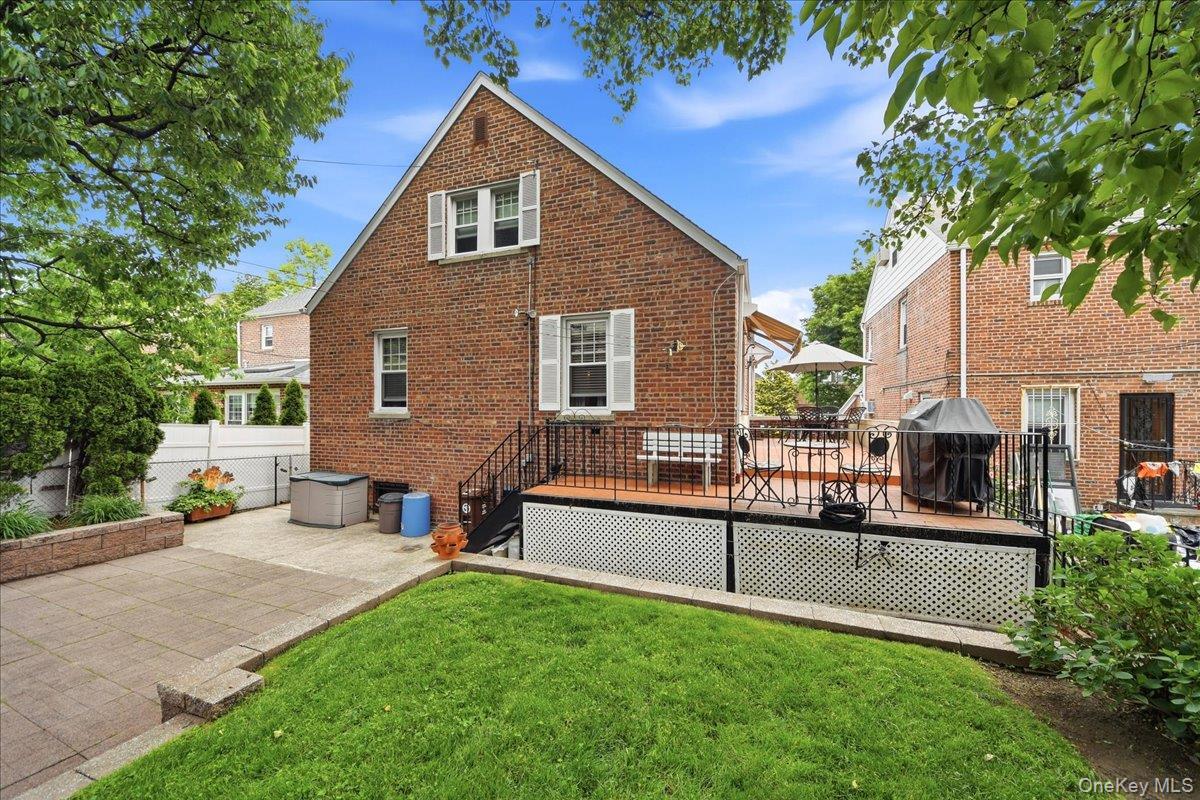 Single Family Yates  Bronx, NY 10461, MLS-1005757-3