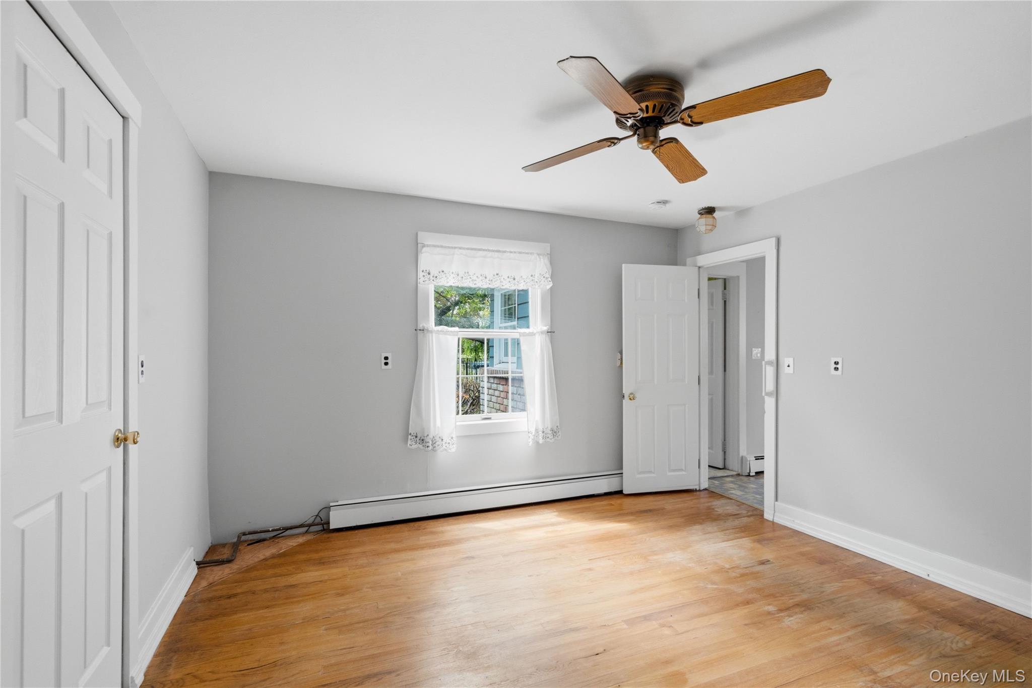 Single Family Russett Lane Suffolk County, NY 11739, MLS-1005761-14