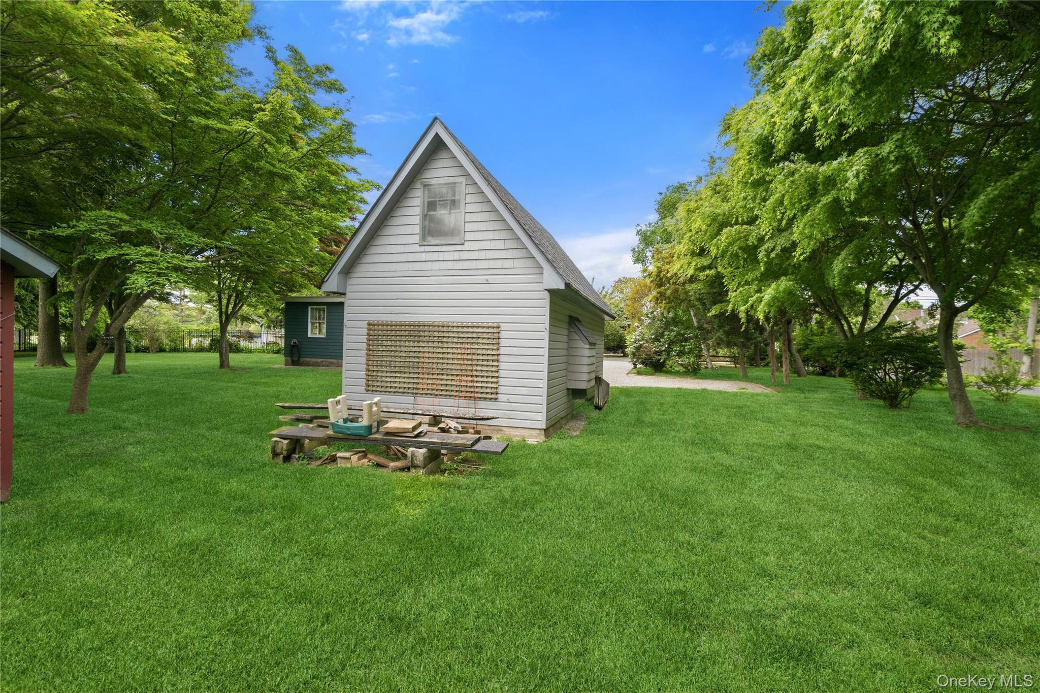 Single Family Russett Lane Suffolk County, NY 11739, MLS-1005761-36