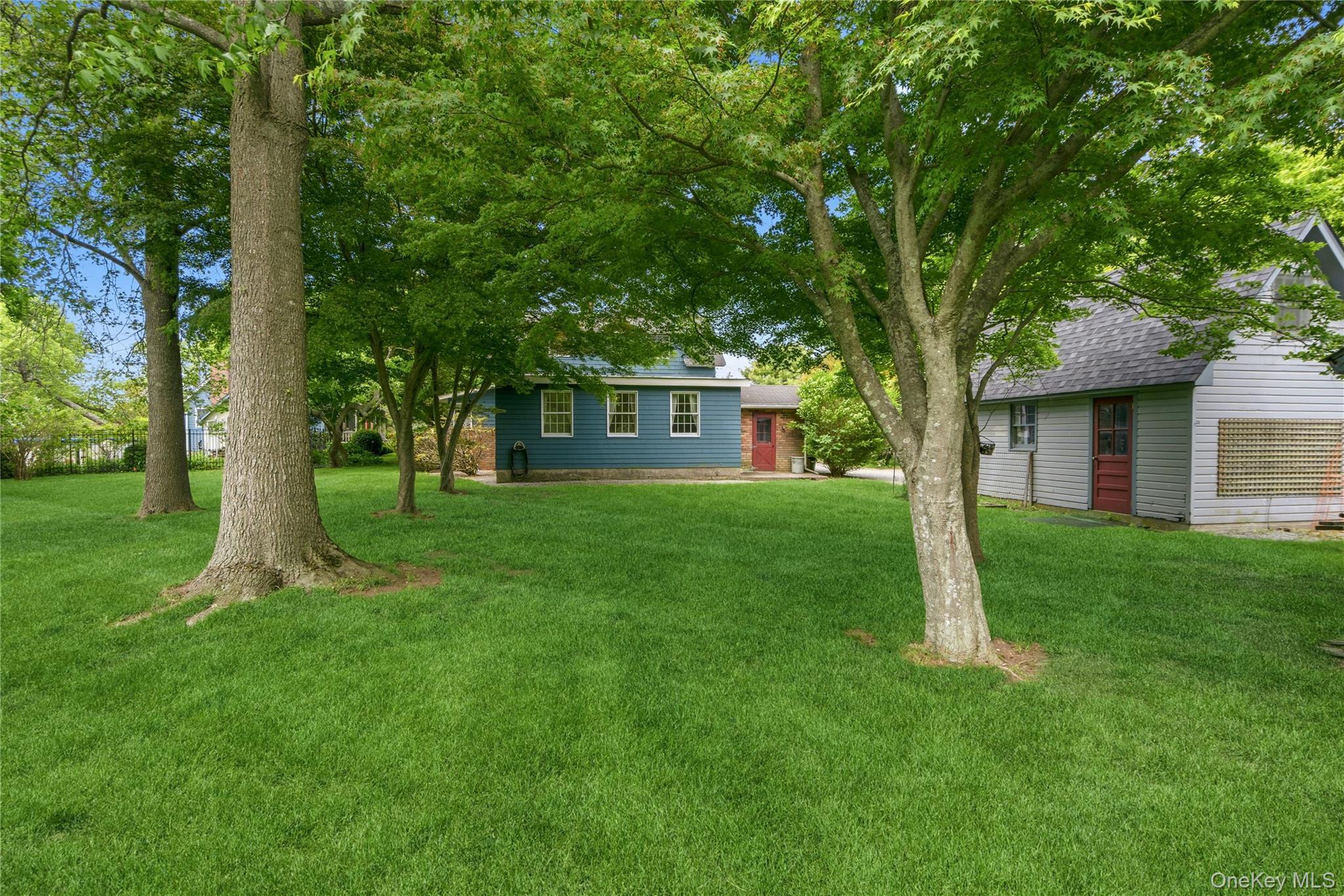 Single Family Russett Lane Suffolk County, NY 11739, MLS-1005761-37