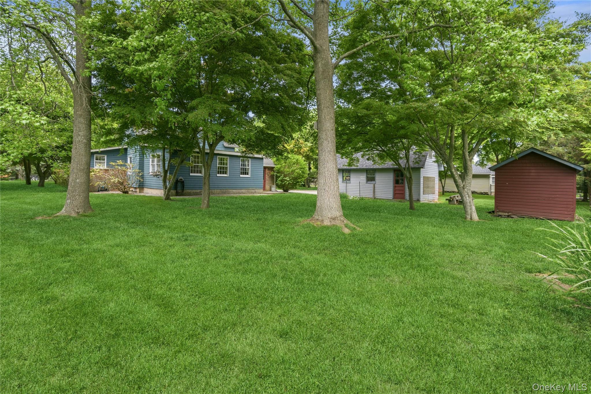 Single Family Russett Lane Suffolk County, NY 11739, MLS-1005761-41