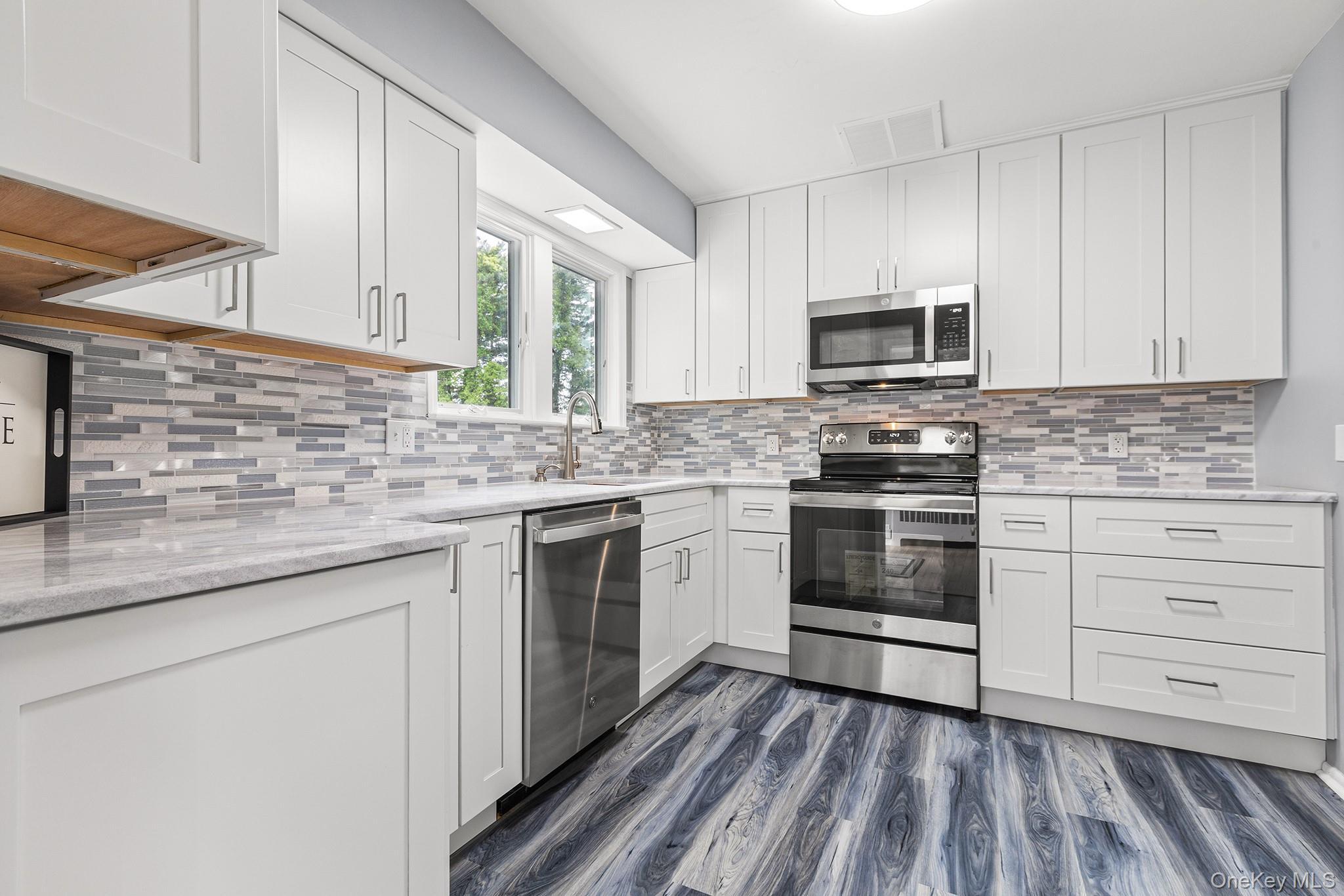 Single Family Old Farms Road Dutchess County, NY 12603, MLS-1005766-13