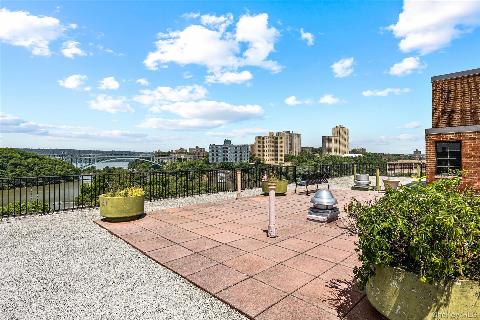 Coop 215  Manhattan, NY 10034, MLS-1005779-12