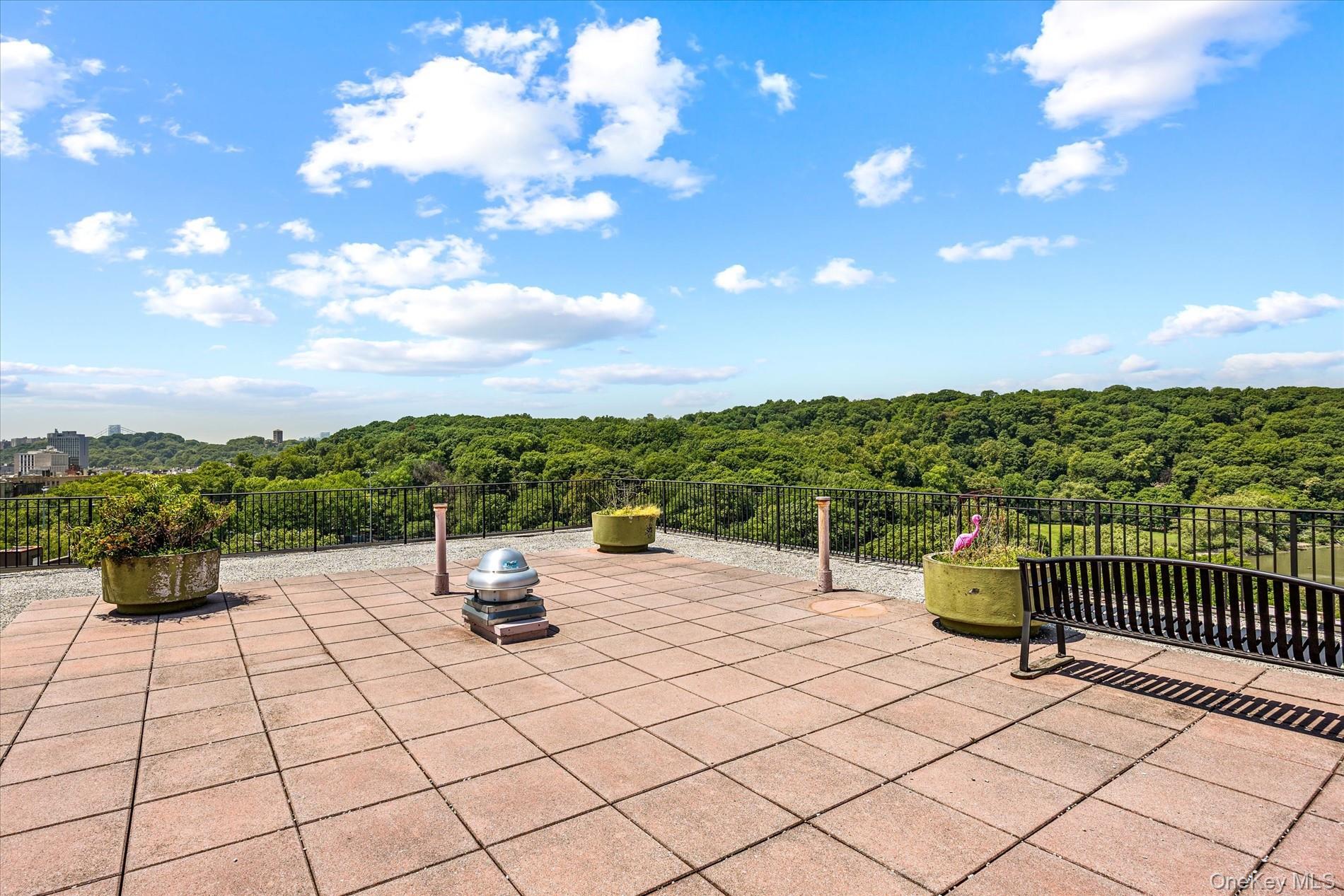 Coop 215  Manhattan, NY 10034, MLS-1005779-13