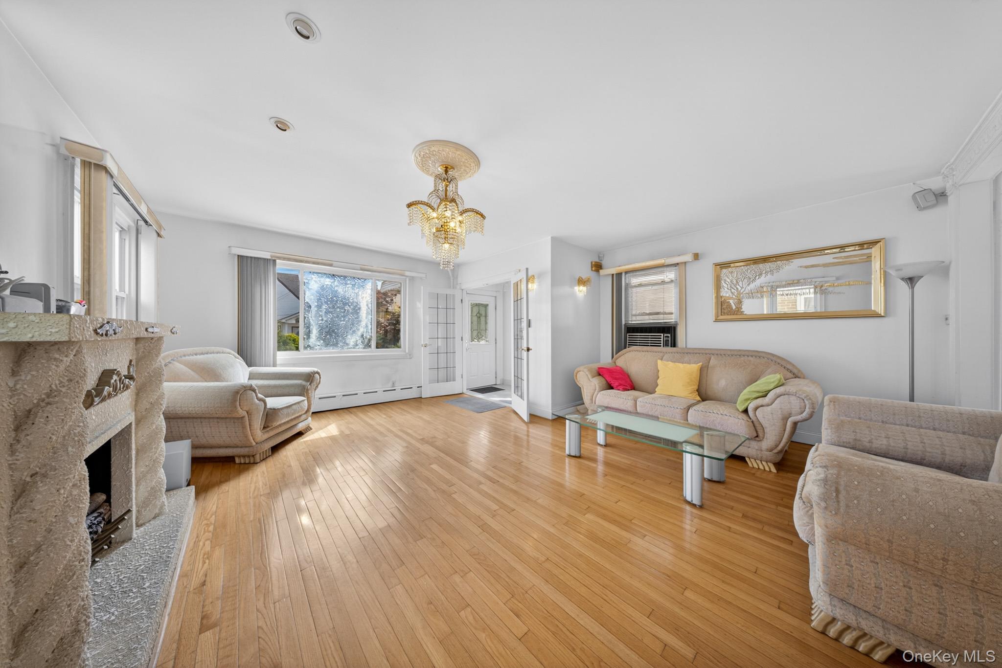 Single Family 210th Queens, NY 11428, MLS-1005797-3