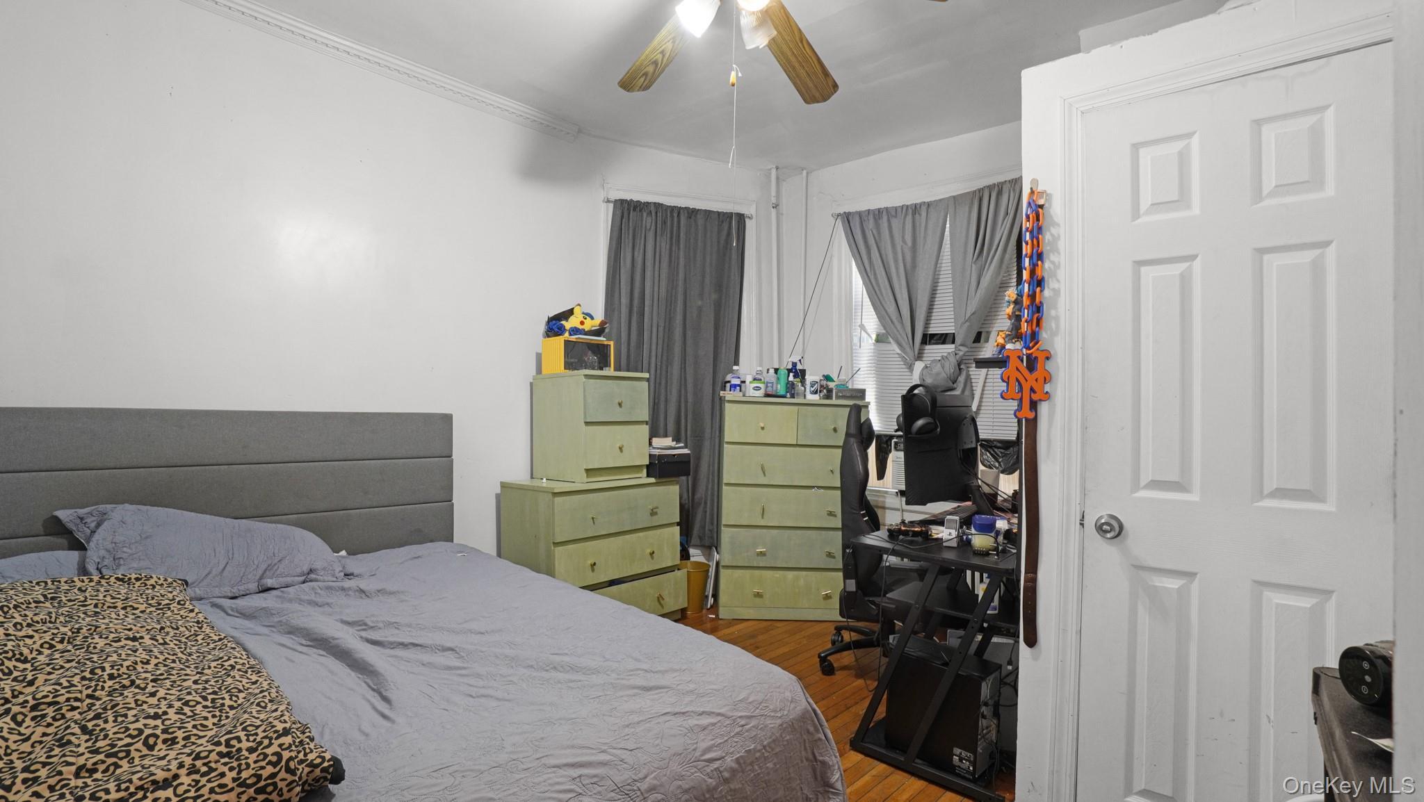 Single Family Briggs Avenue  Bronx, NY 10458, MLS-1005802-12
