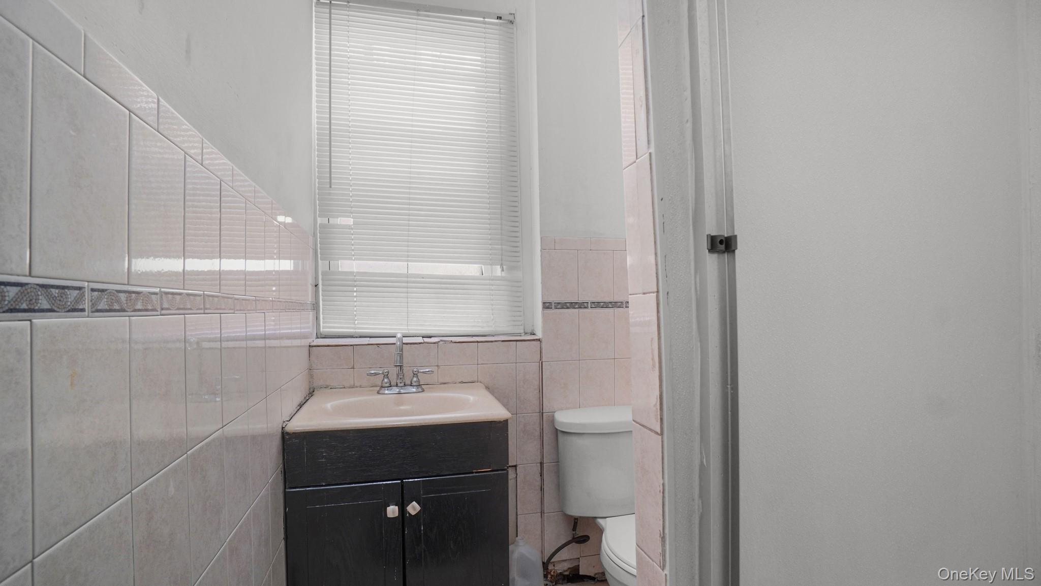 Single Family Briggs Avenue  Bronx, NY 10458, MLS-1005802-15